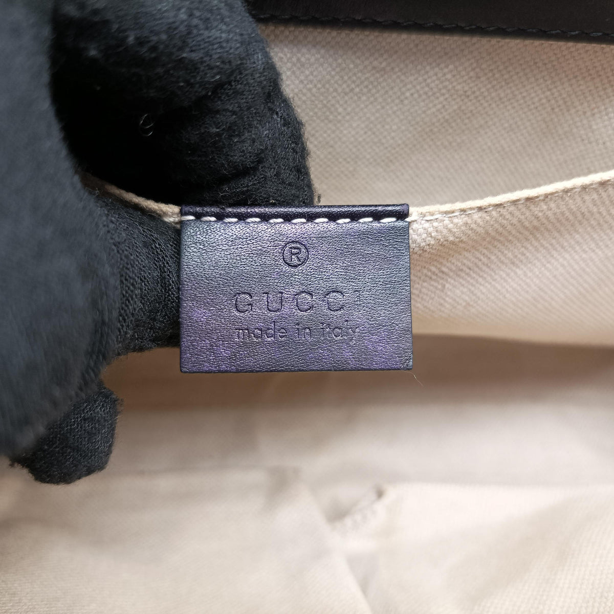 Pre-owned Gucci Emily Purple Patent Leather 295402 shoulderbag | stylenewstar