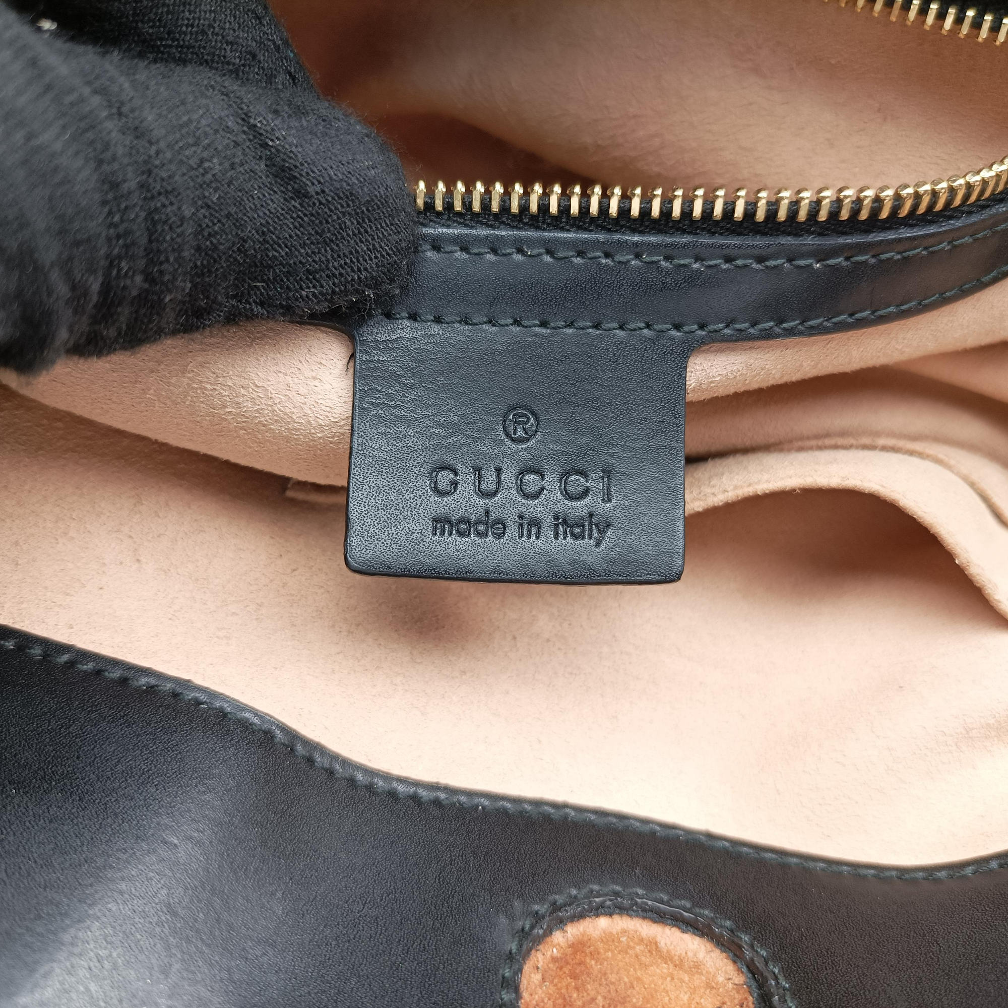Secondhand Gucci GG Supreme Bosco PATCHED Black PVC coated canvas 473887 handbag | stylenewstar