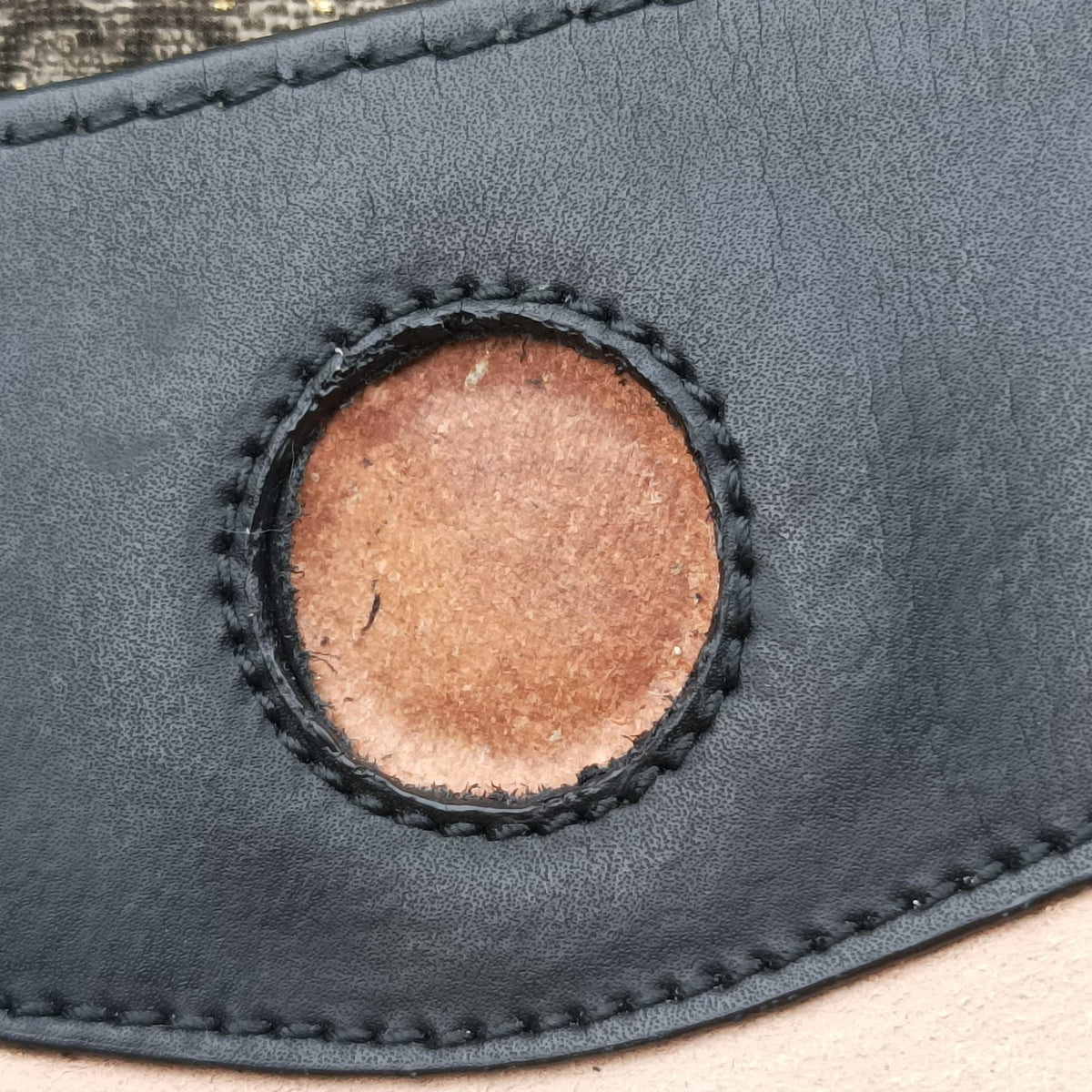 Secondhand Gucci GG Supreme Bosco PATCHED Black PVC coated canvas 473887 handbag | stylenewstar