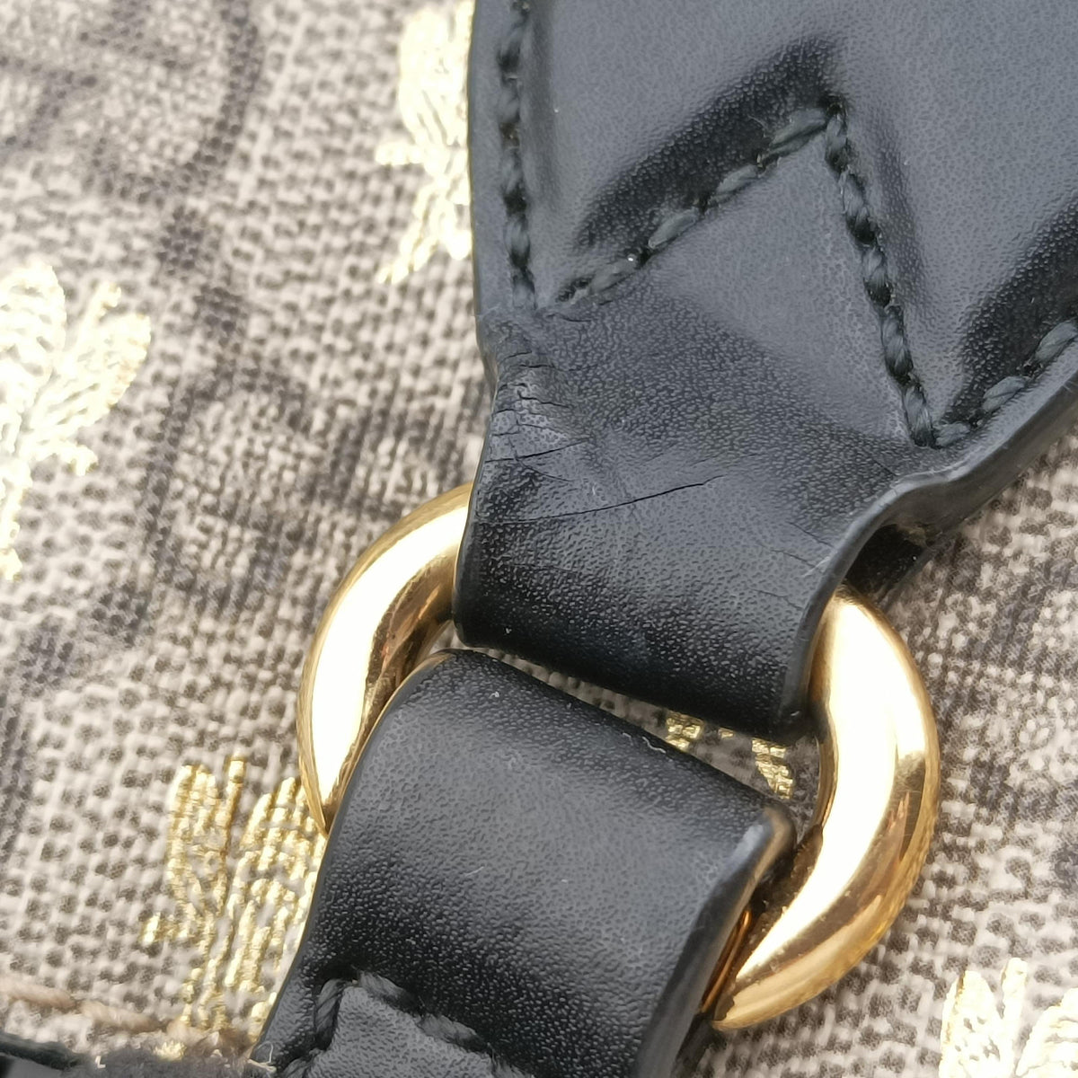 Secondhand Gucci GG Supreme Bosco PATCHED Black PVC coated canvas 473887 handbag | stylenewstar