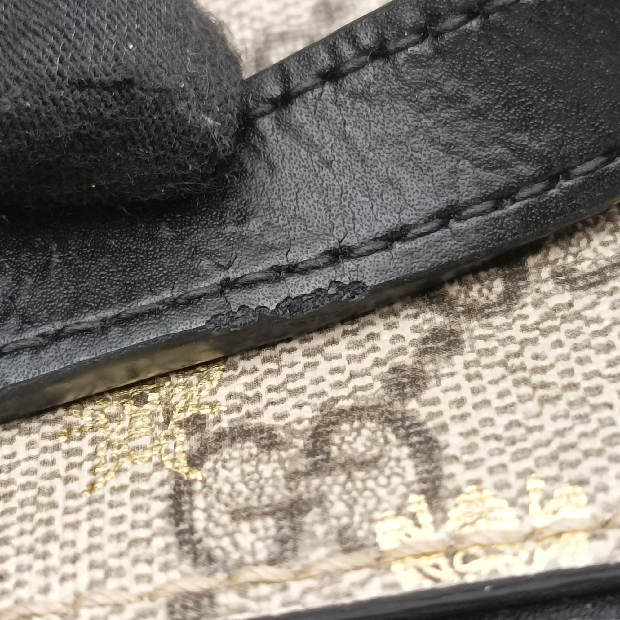 Secondhand Gucci GG Supreme Bosco PATCHED Black PVC coated canvas 473887 handbag | stylenewstar