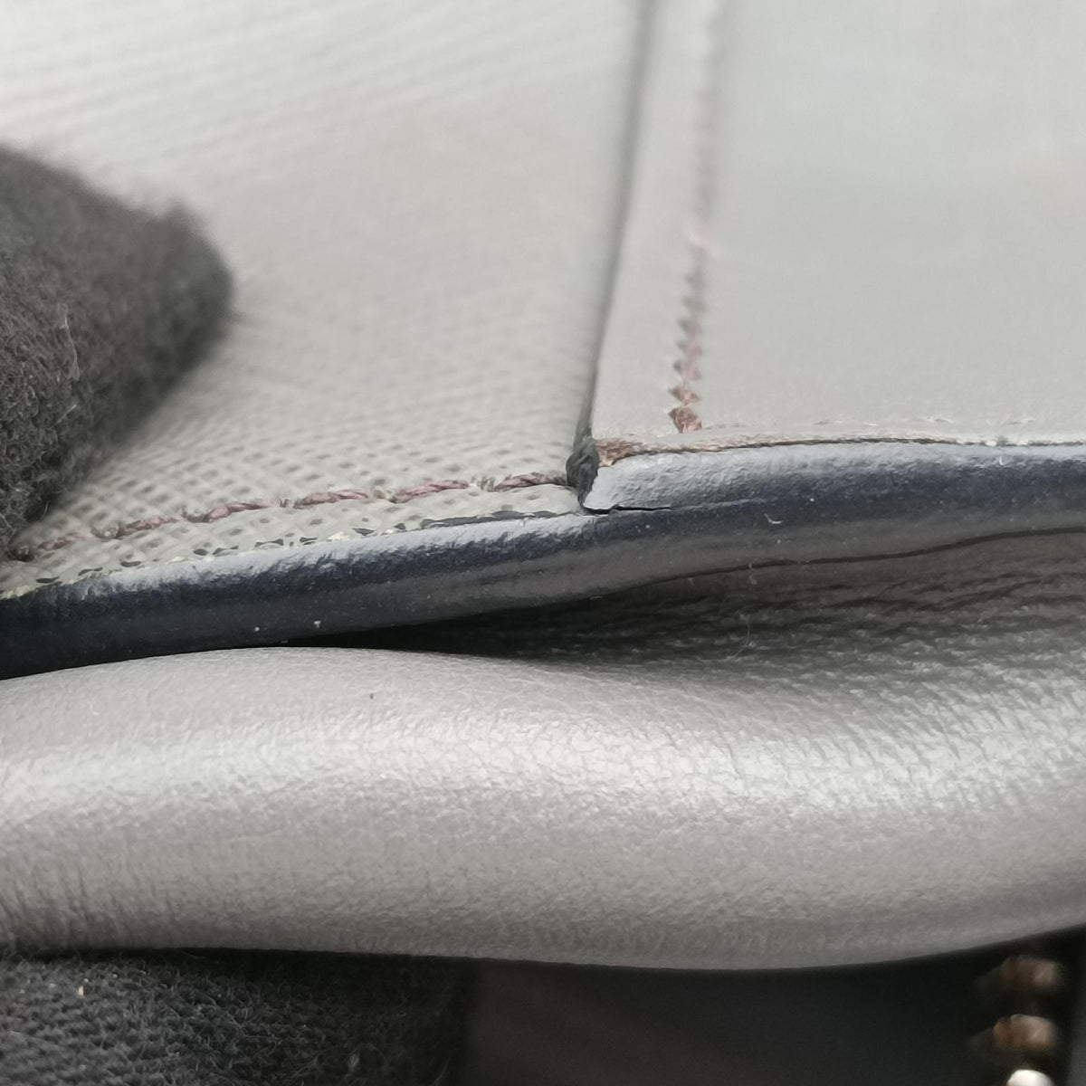 Secondhand Prada Esplanade Grey SAFFIANO Leather 1BA045 shoulderbag | stylenewstar