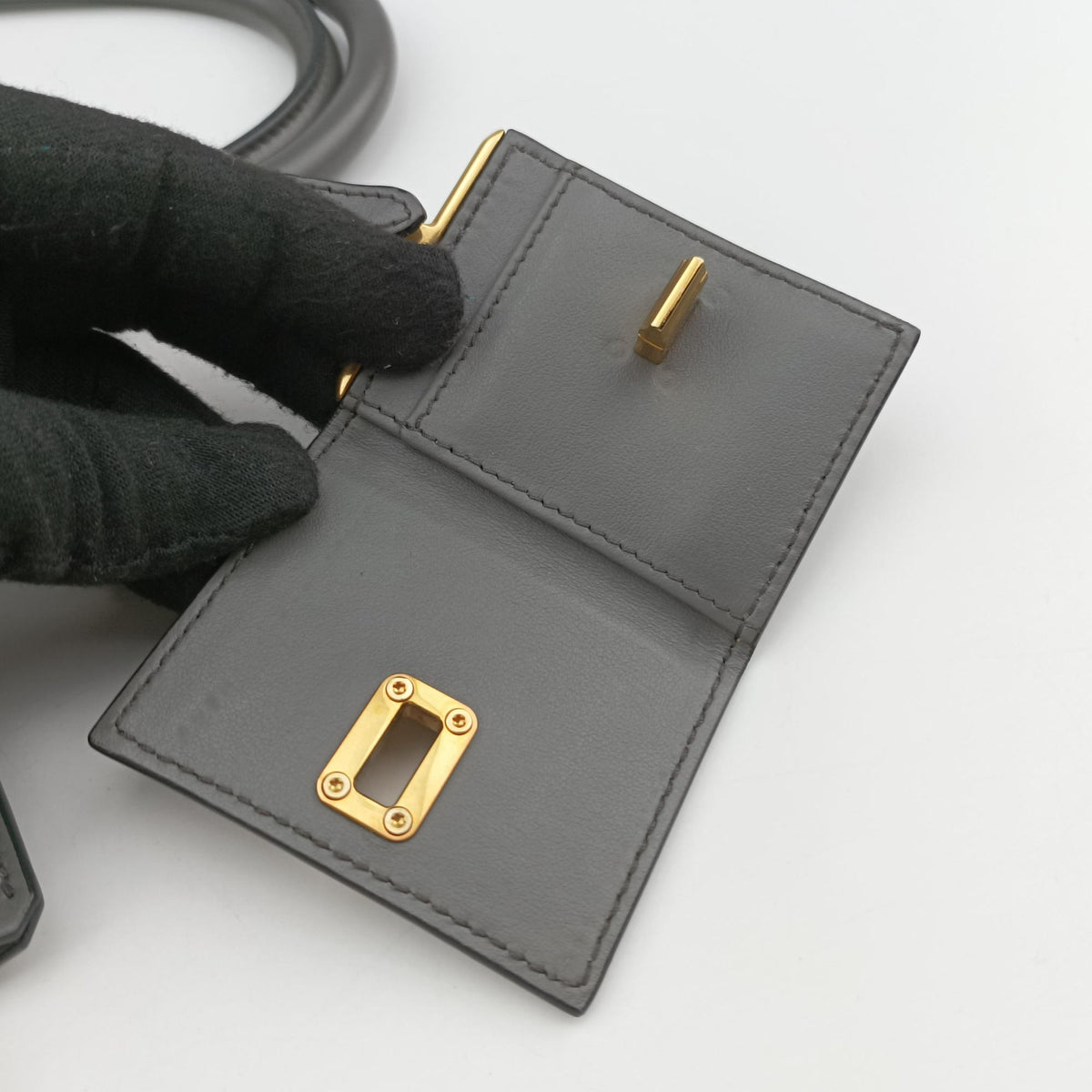 Secondhand Prada Esplanade Grey SAFFIANO Leather 1BA045 shoulderbag | stylenewstar