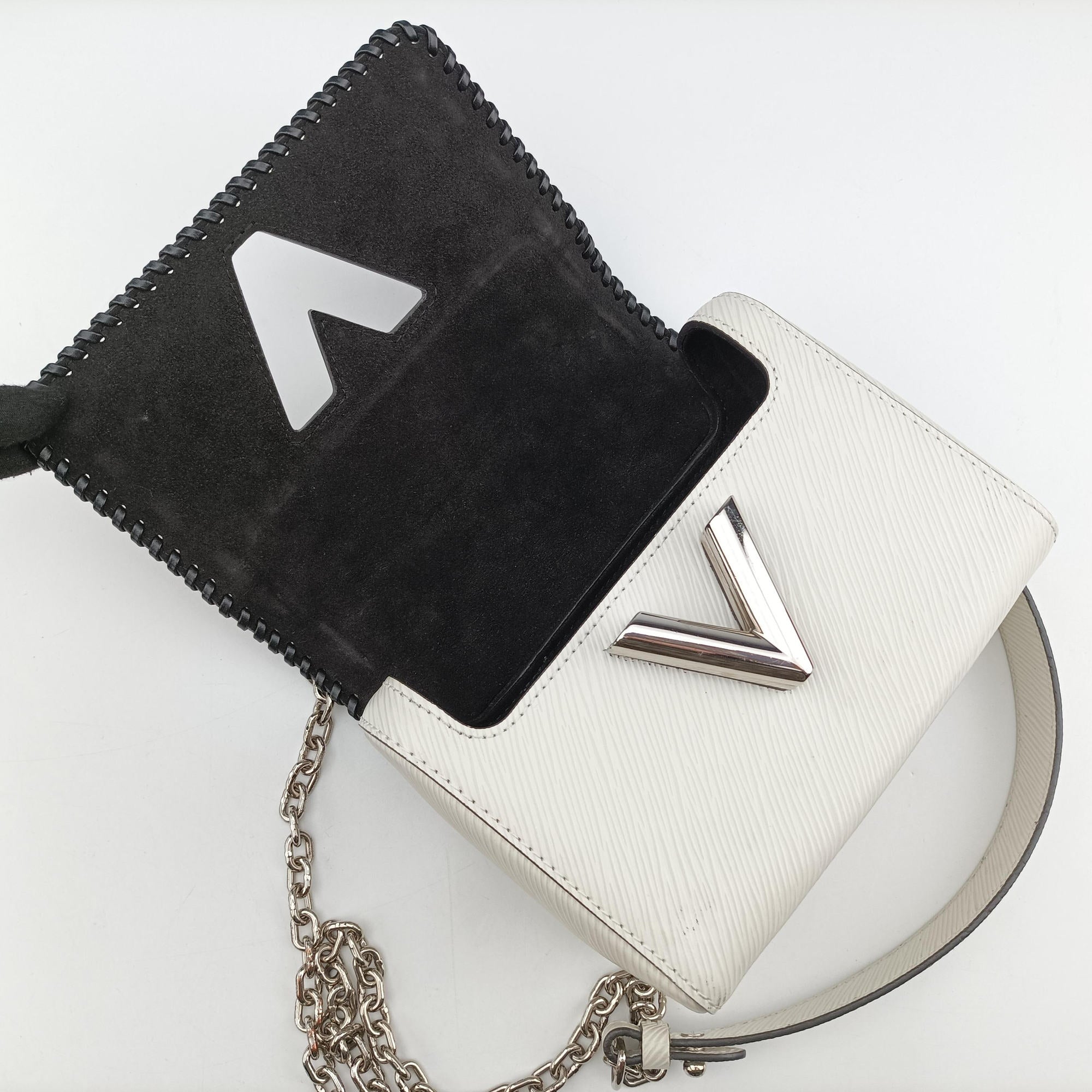 Pre-owned Louis Vuitton Twist PM White×Red×Black Epi M42777 shoulderbag | stylenewstar