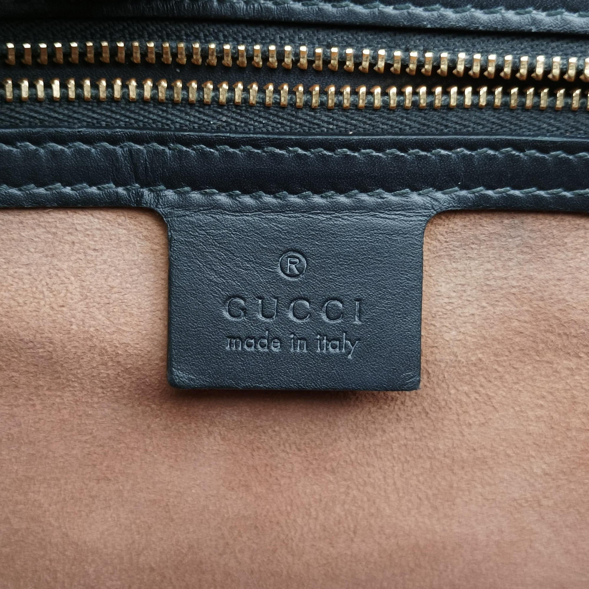 Pre-owned Gucci Sylvie Black×Green×Red Leather 421882 shoulderbag | stylenewstar