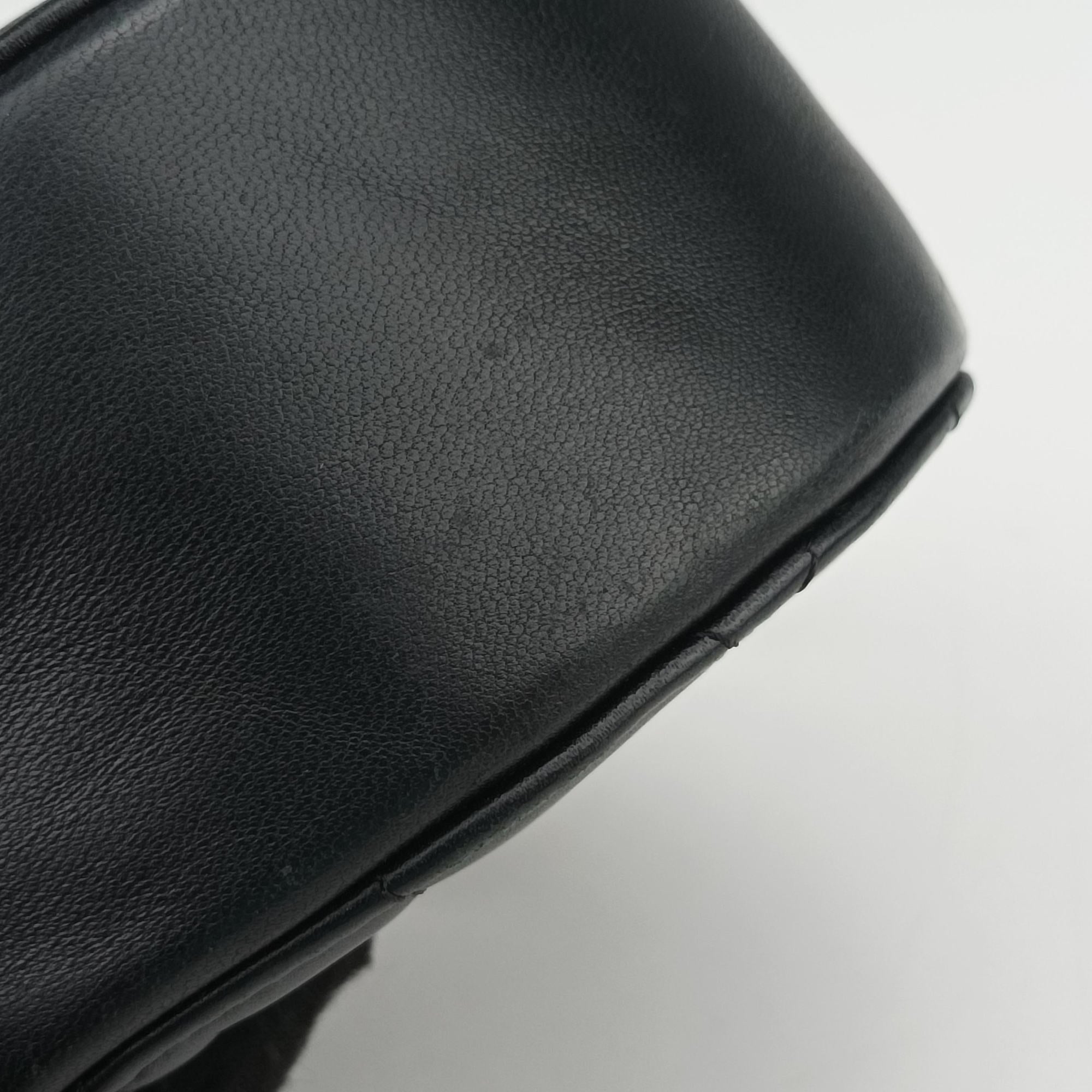 Secondhand Chanel Matelasse Round Black lambskin AP0245 shoulderbag | stylenewstar