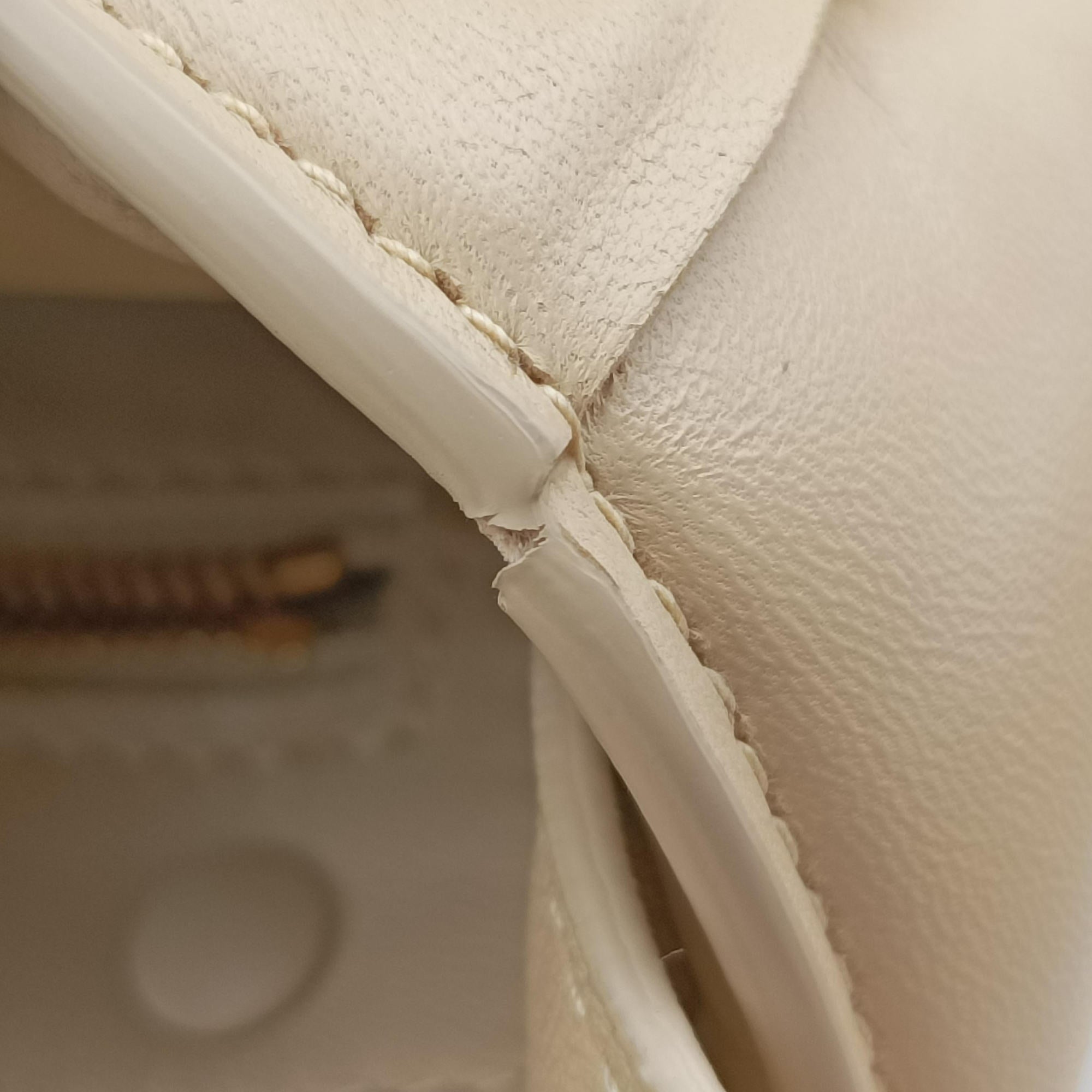 Vintage Bottega Veneta Padded CASSETTE Beige lambskin  shoulderbag | stylenewstar