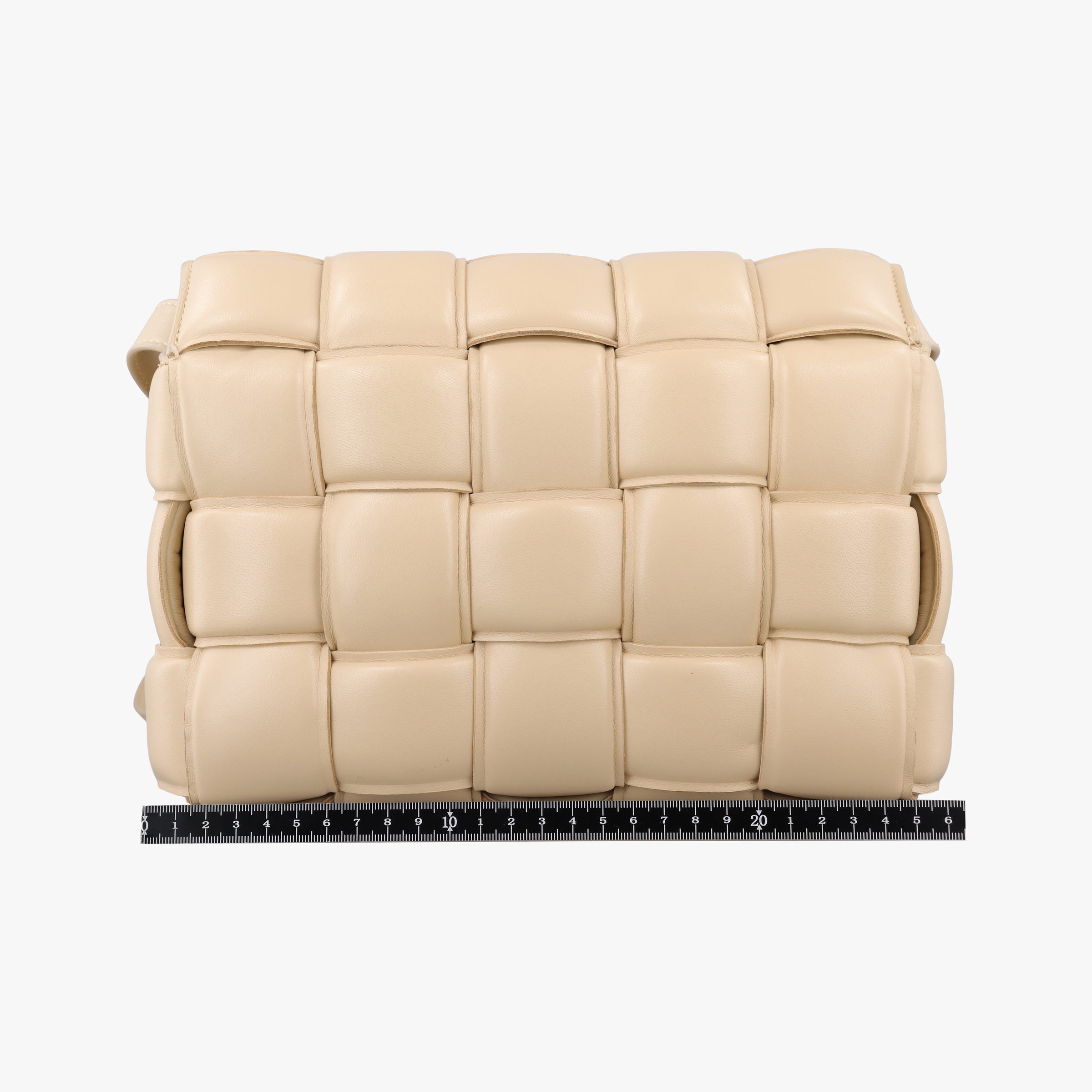 Vintage Bottega Veneta Padded CASSETTE Beige lambskin  shoulderbag | stylenewstar
