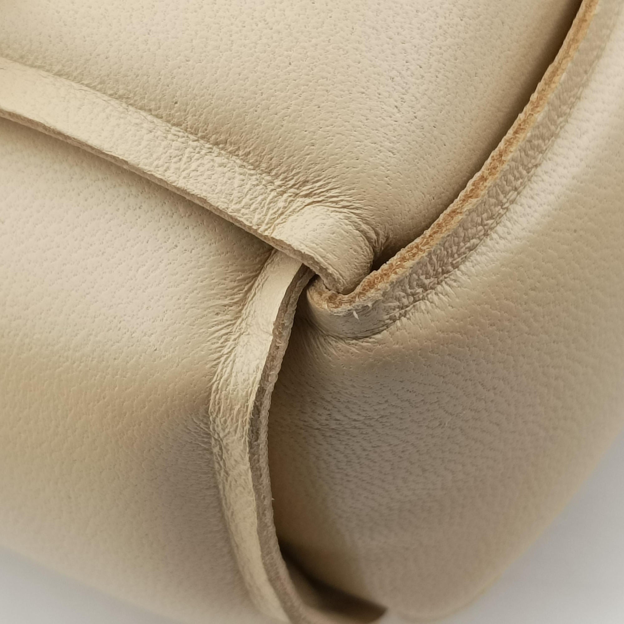Vintage Bottega Veneta Padded CASSETTE Beige lambskin  shoulderbag | stylenewstar