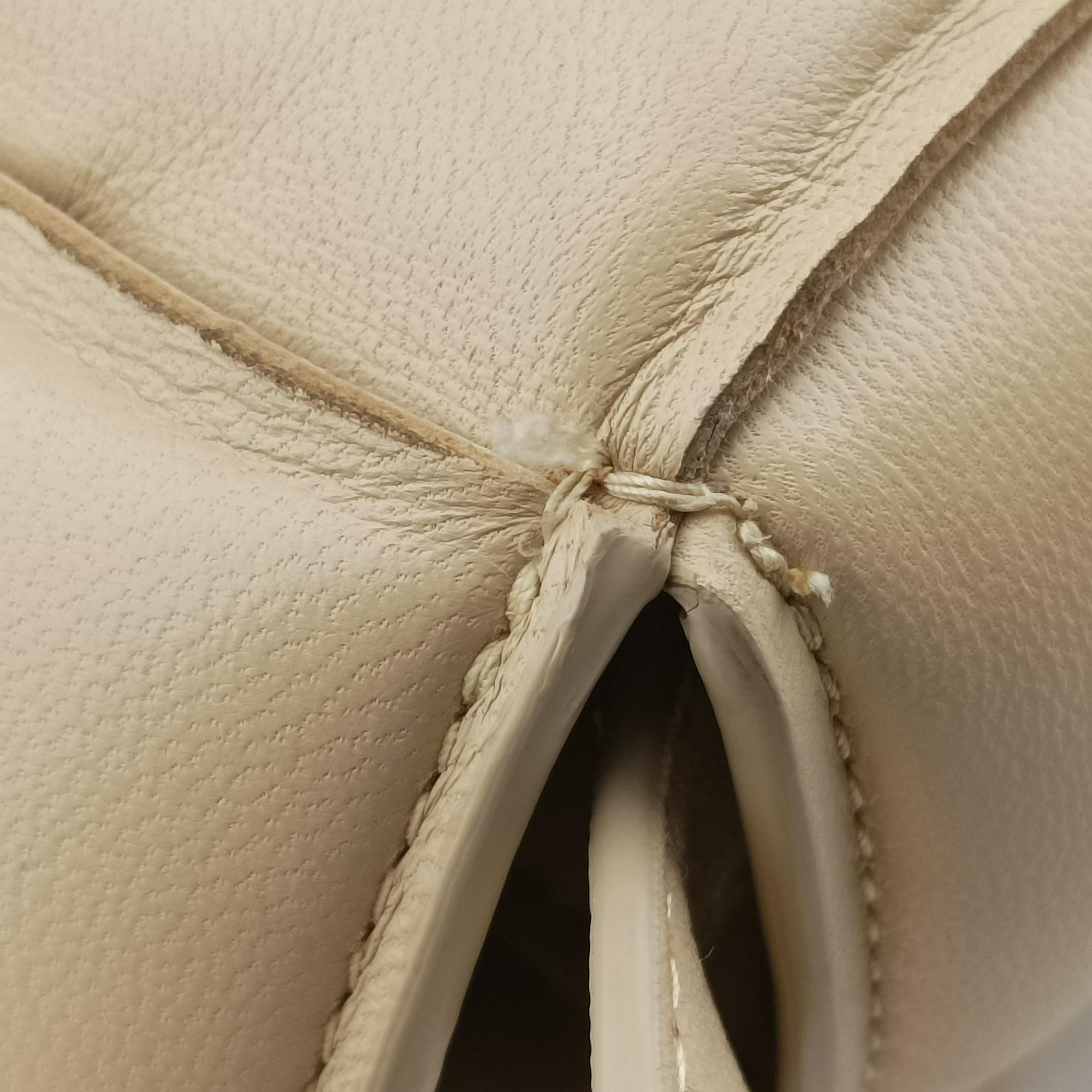 Vintage Bottega Veneta Padded CASSETTE Beige lambskin  shoulderbag | stylenewstar