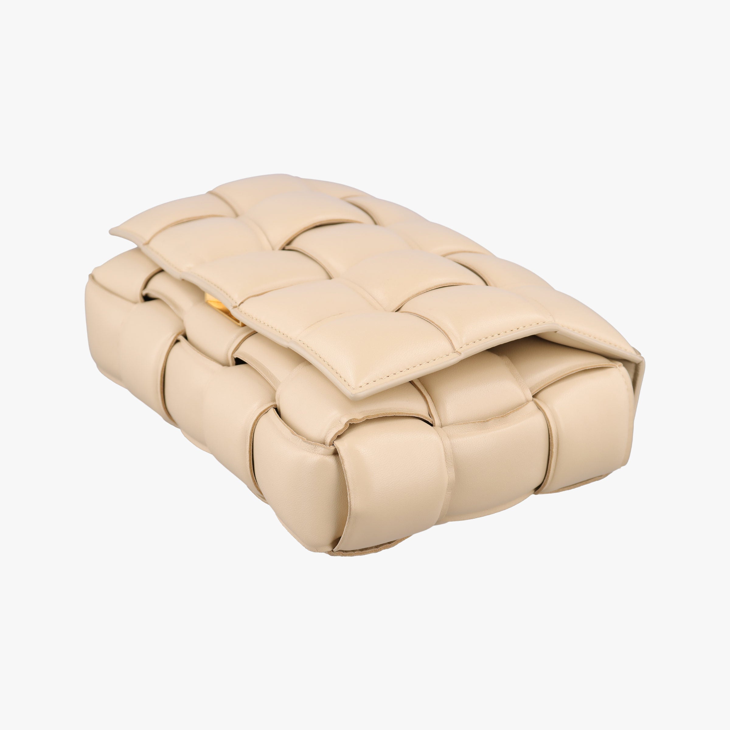 Vintage Bottega Veneta Padded CASSETTE Beige lambskin  shoulderbag | stylenewstar