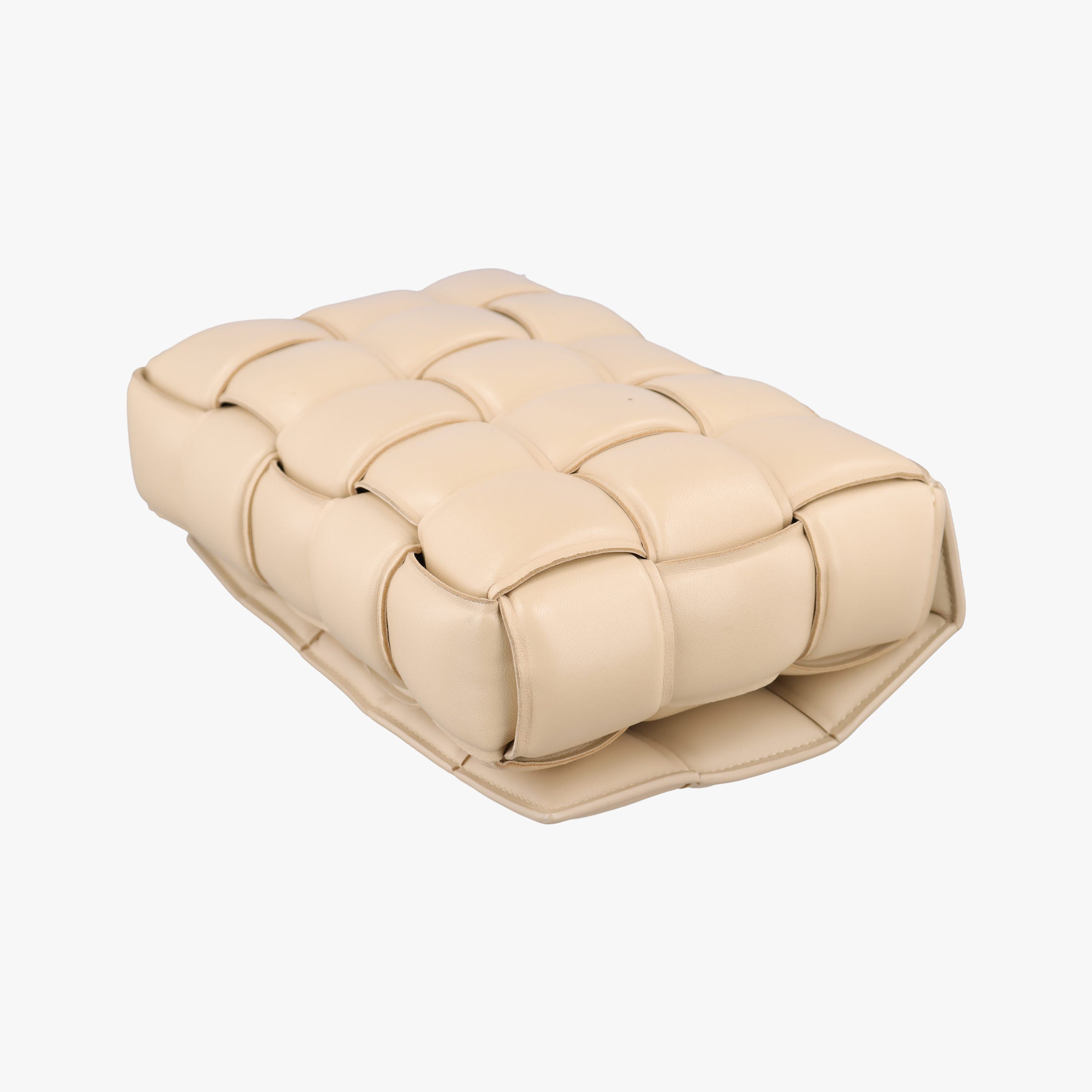 Vintage Bottega Veneta Padded CASSETTE Beige lambskin  shoulderbag | stylenewstar