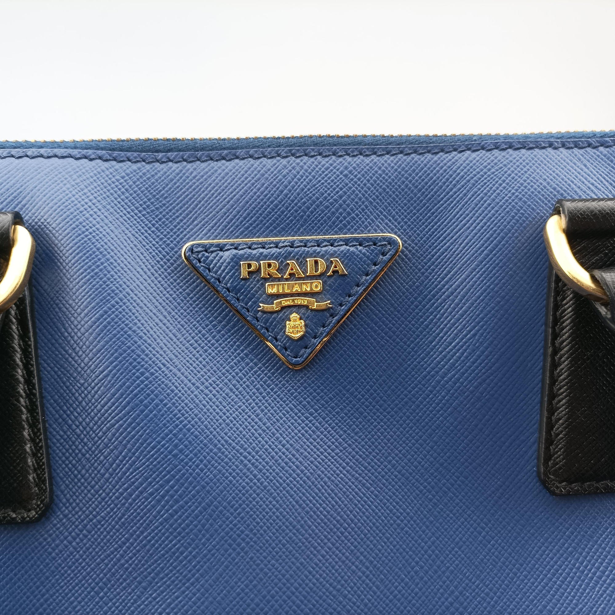 Pre-owned Prada Galleria Blue×black SAFFIANO Leather B1874A handbag | stylenewstar