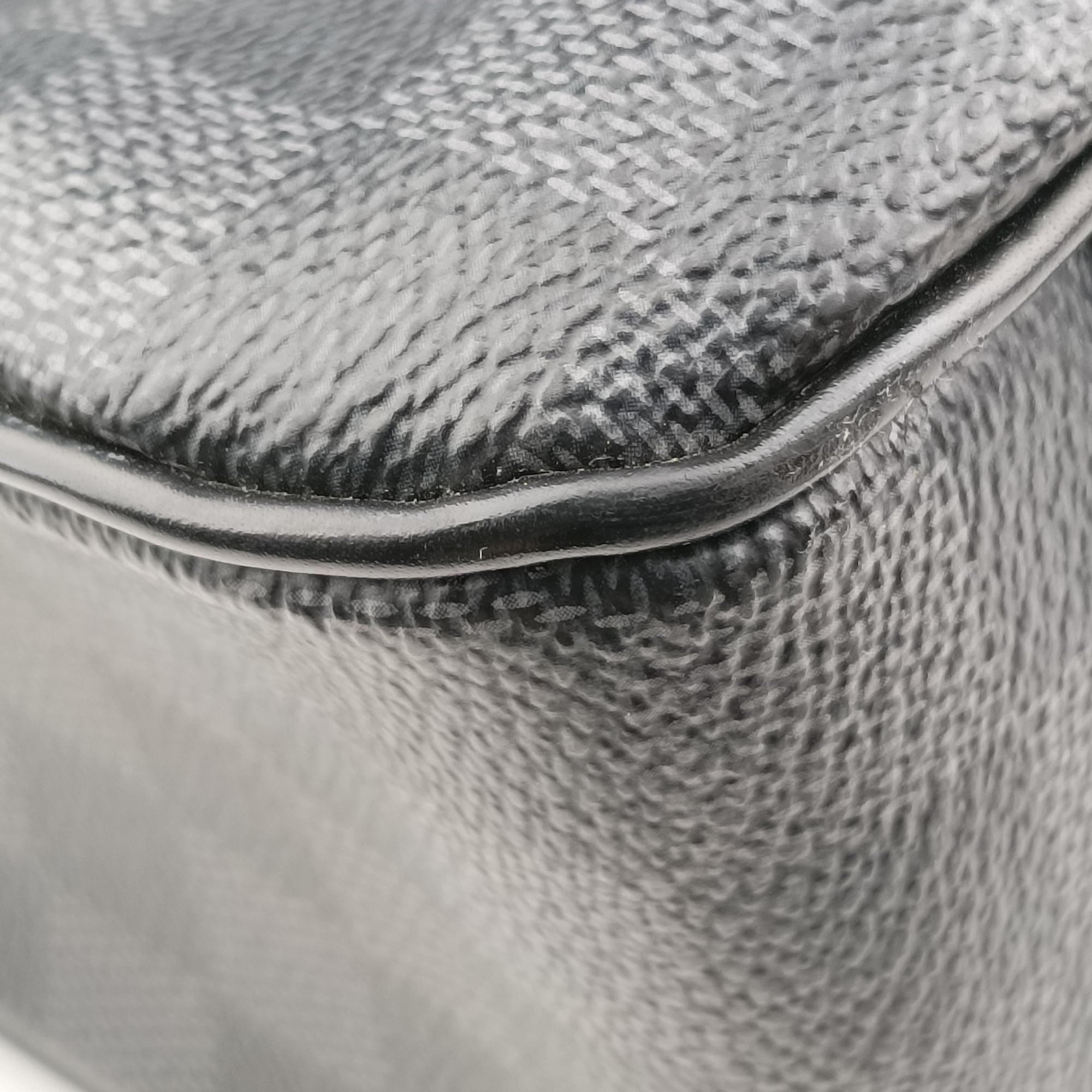 Pre-owned Louis Vuitton Tadao Graphite Damier Graphite N41259 shoulderbag | stylenewstar