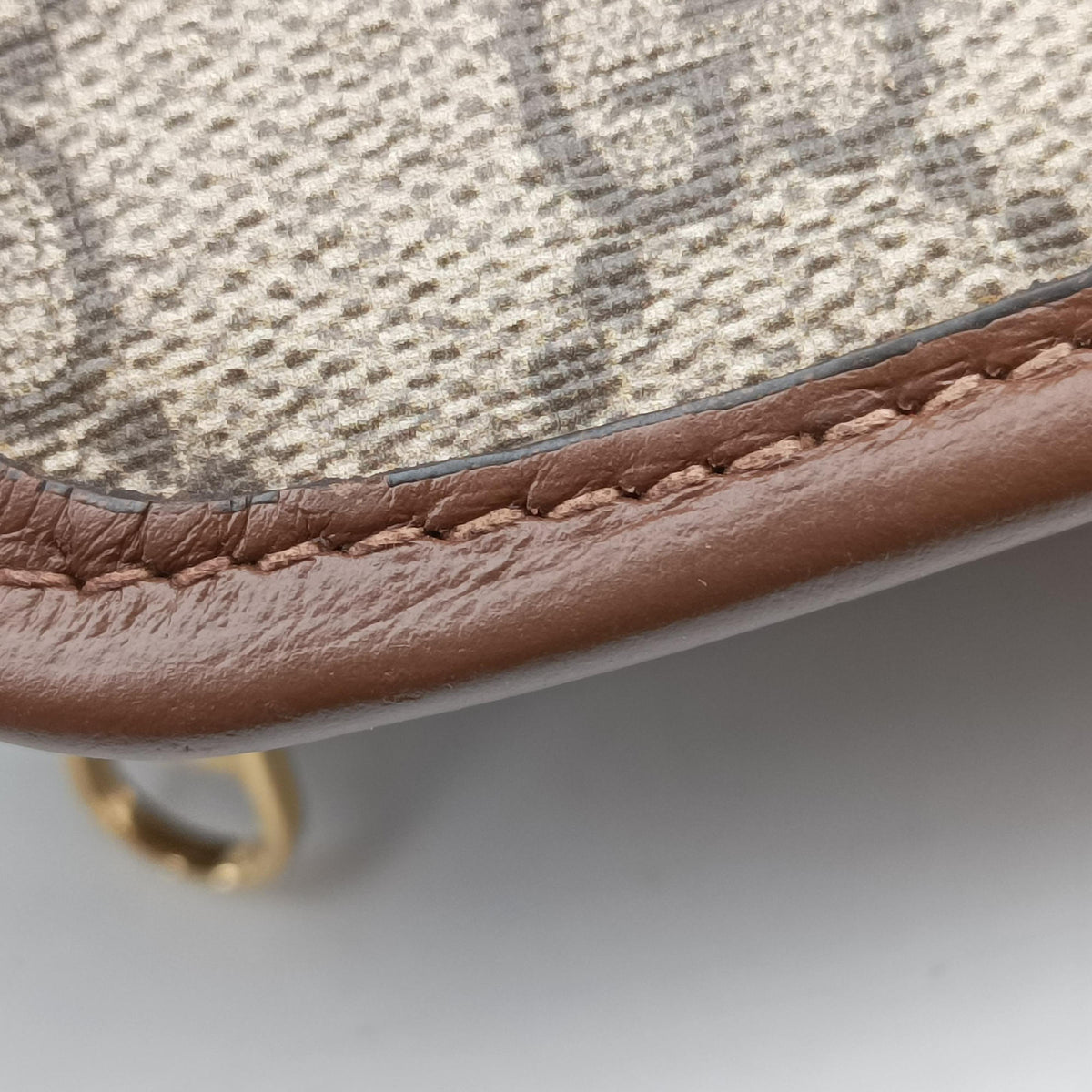 Pre-owned Gucci Fake/Not GG Supreme Brown PVC coated canvas 636243 clutchbag | stylenewstar