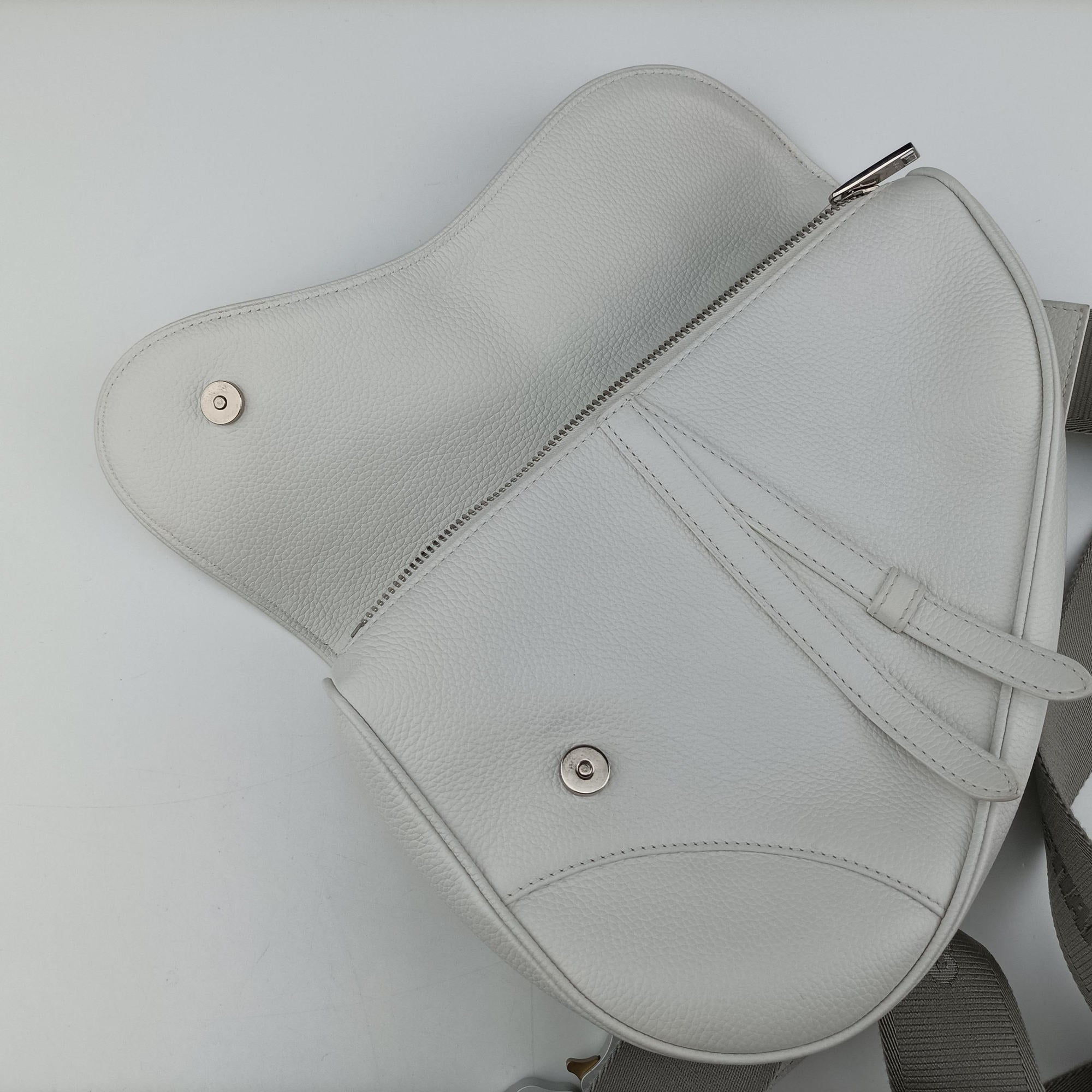 Pre-owned Christian Dior Saddle White leather  shoulderbag | stylenewstar
