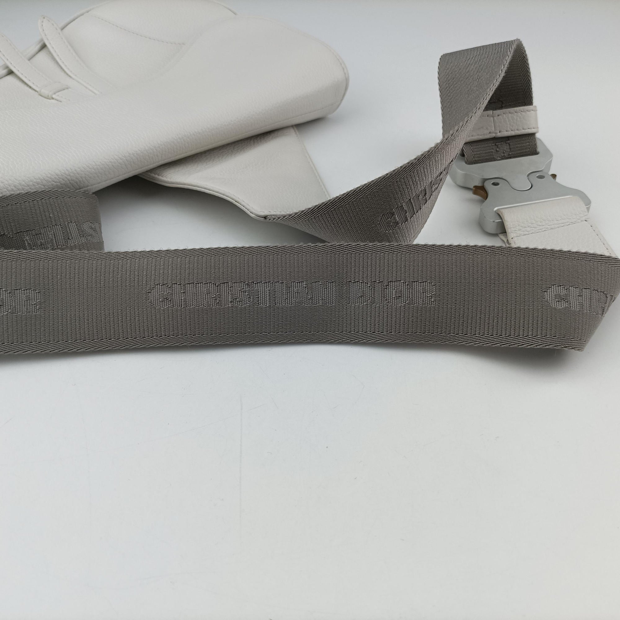 Pre-owned Christian Dior Saddle White leather  shoulderbag | stylenewstar