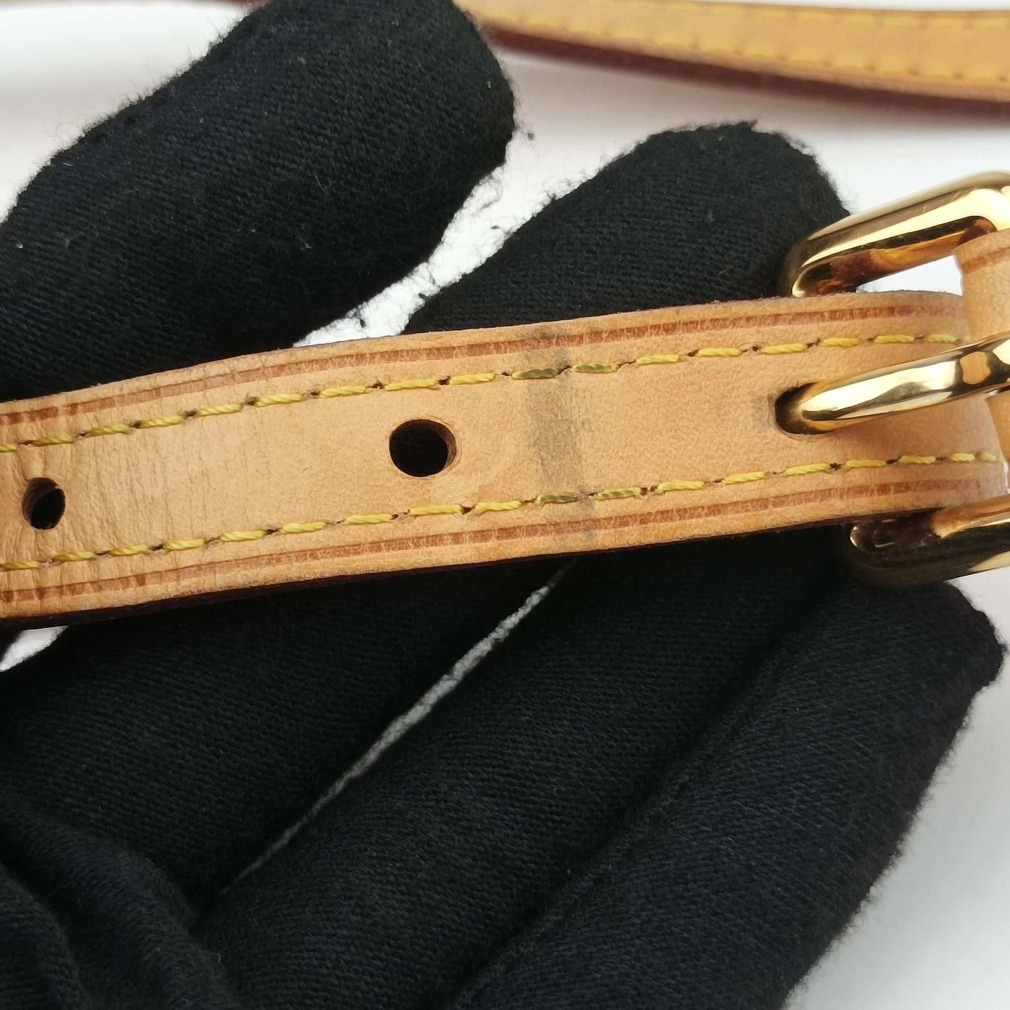 Pre-owned Louis Vuitton Brea MM AMARANTE Vernis M91619 shoulderbag | stylenewstar