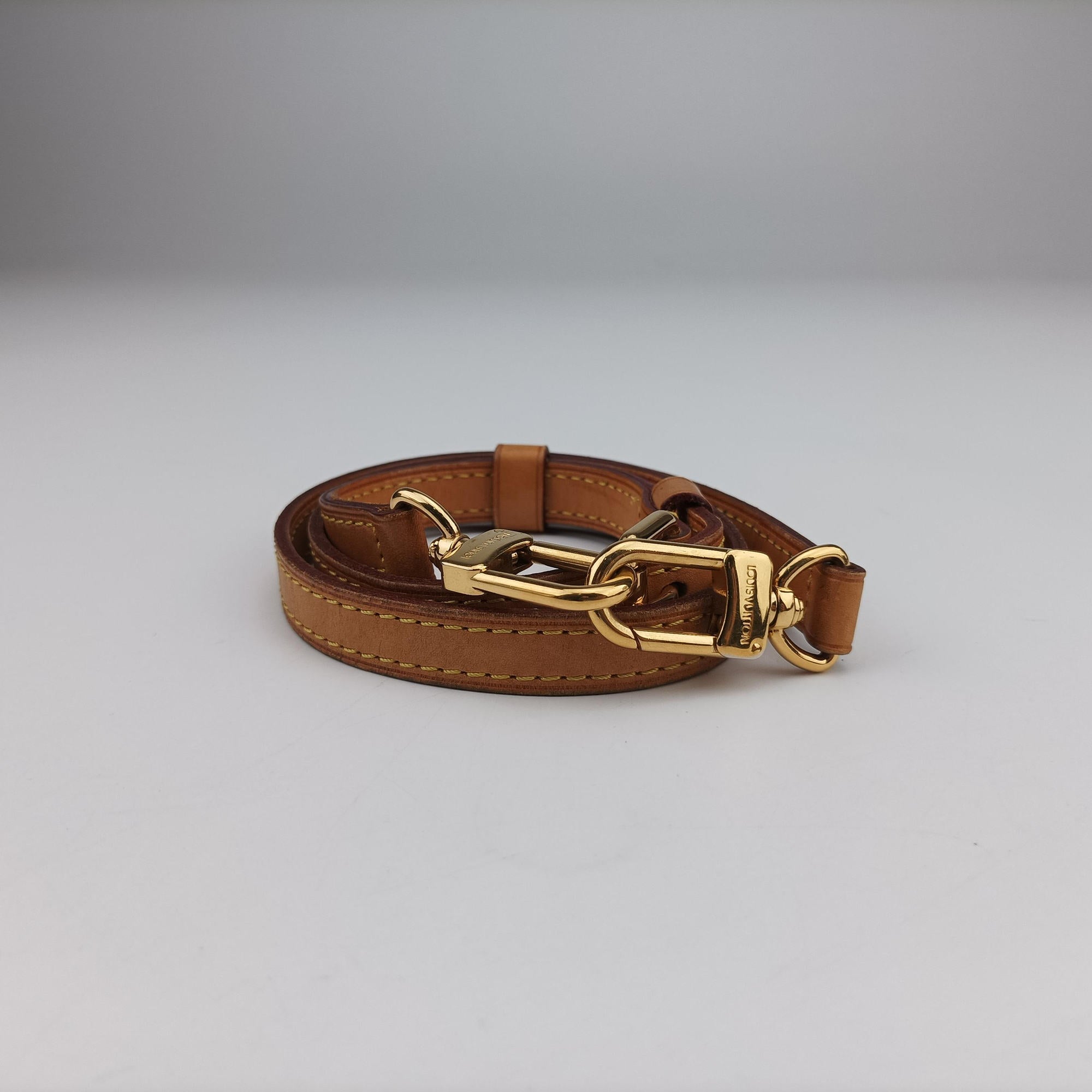 Pre-owned Louis Vuitton Brea MM AMARANTE Vernis M91619 shoulderbag | stylenewstar