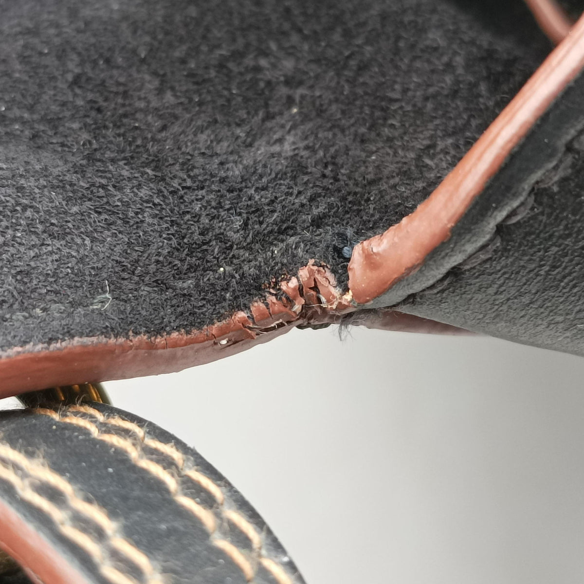 Pre-owned Miu Miu Miu Lady Black Leather  shoulderbag | stylenewstar
