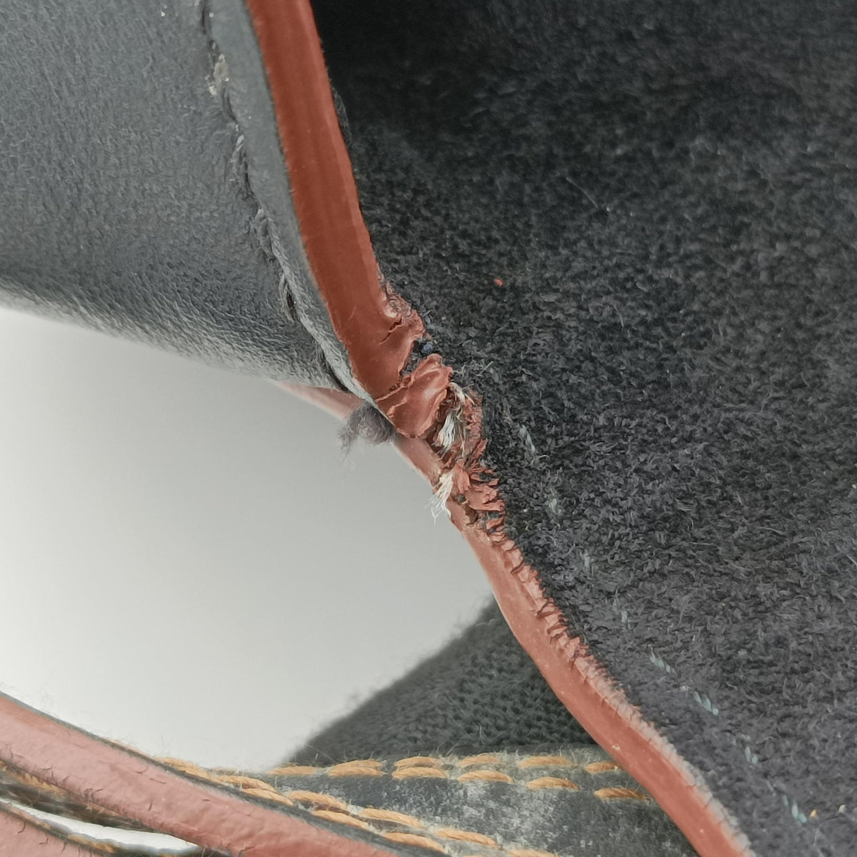 Pre-owned Miu Miu Miu Lady Black Leather  shoulderbag | stylenewstar