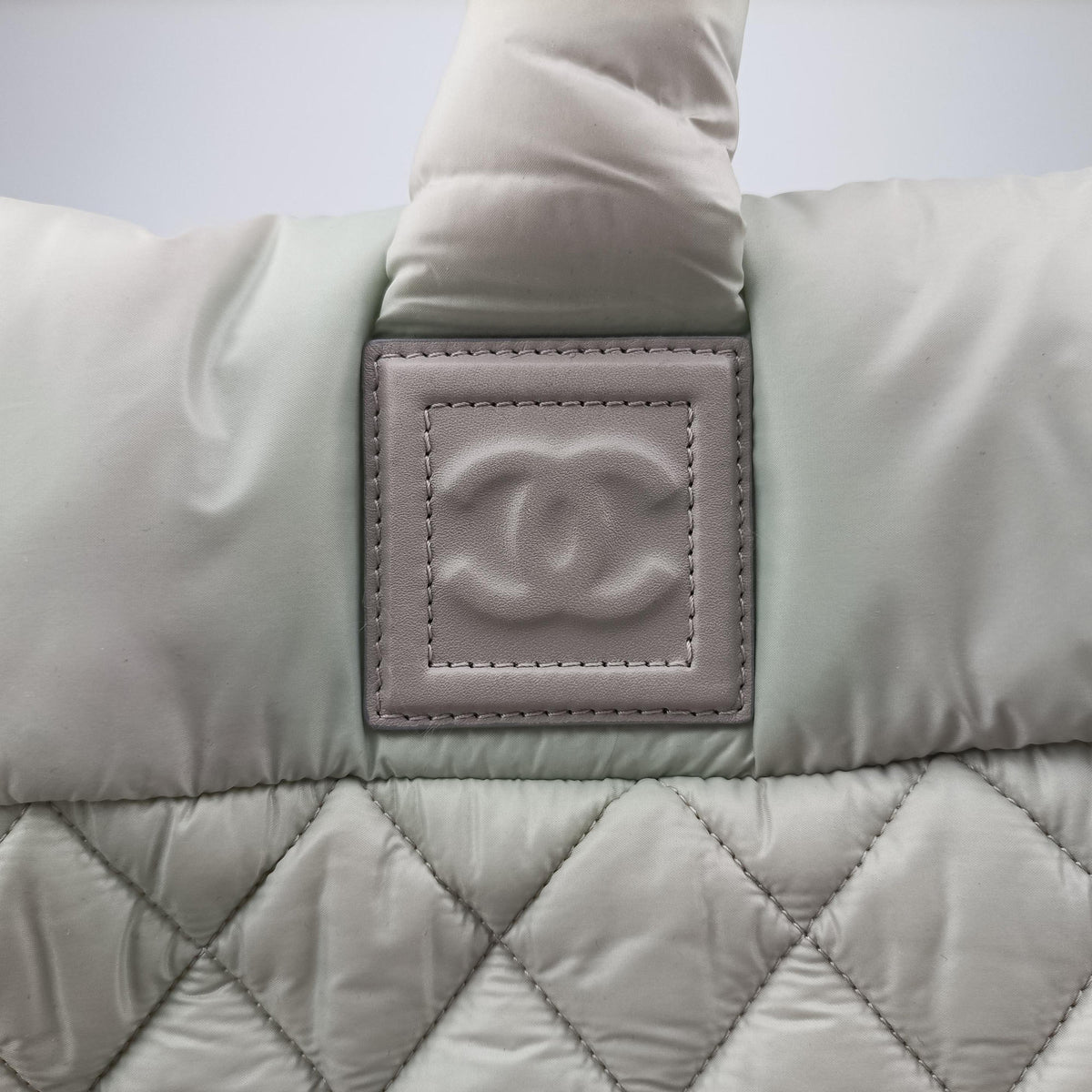 Pre-owned Chanel Coco Cocoon Green nylon A48620 handbag | stylenewstar
