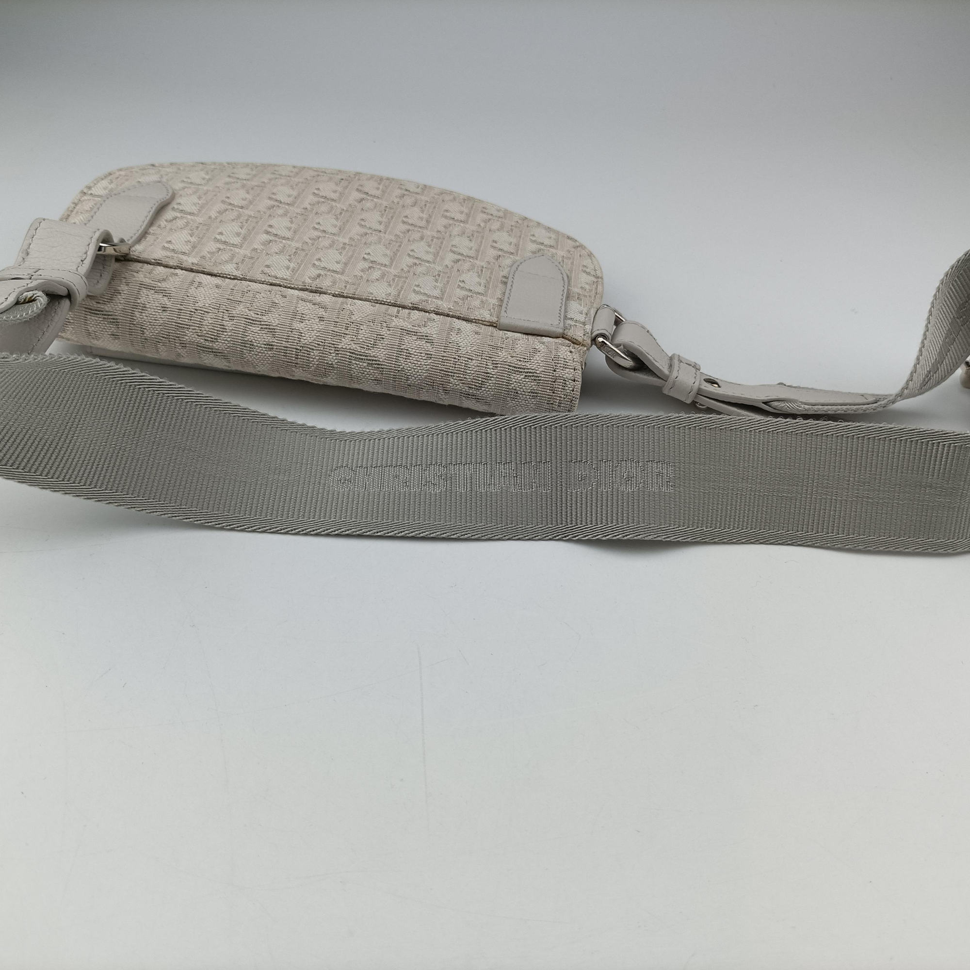 Secondhand Christian Dior Saddle White Jacquard × Leather  bum bag/waist bag | stylenewstar