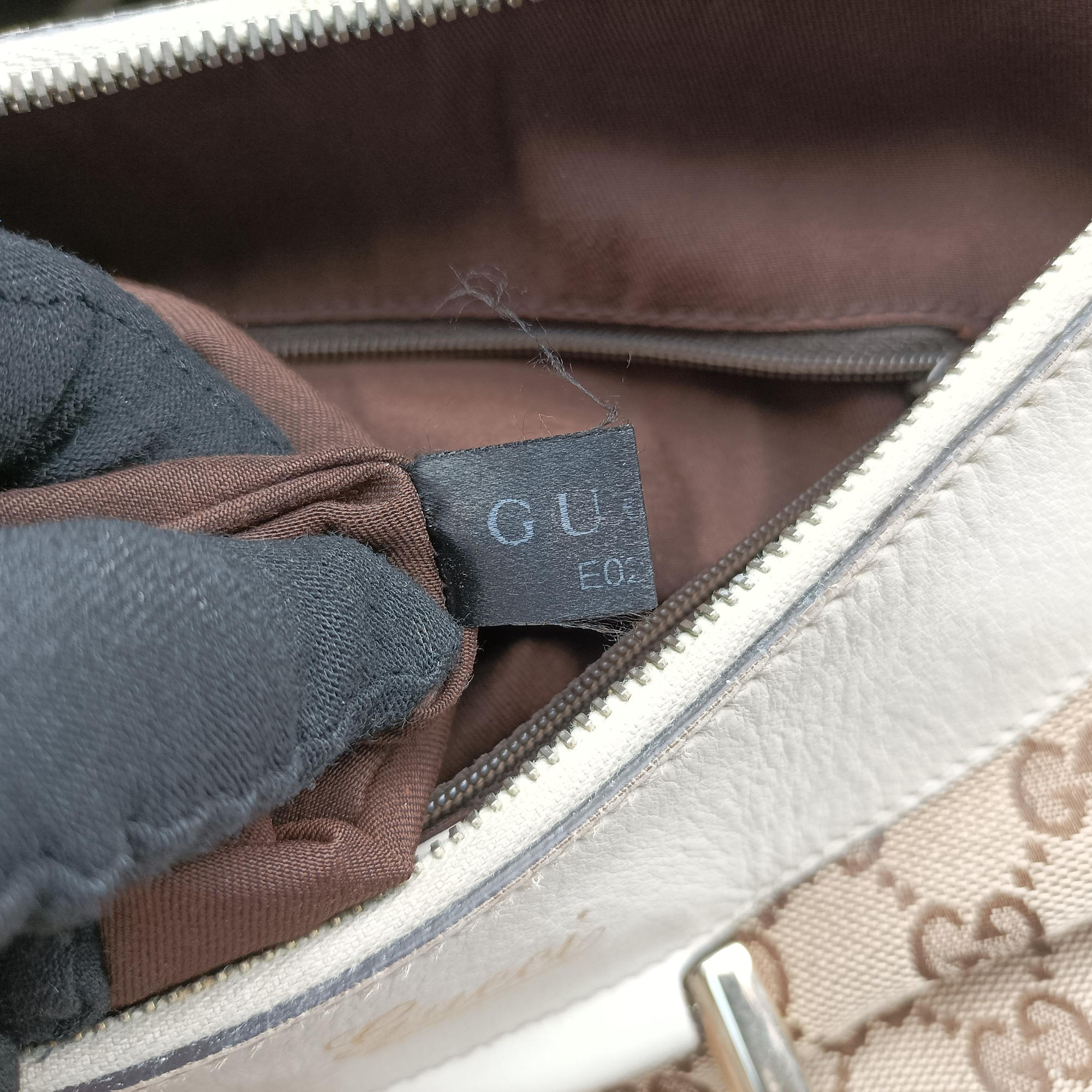 Pre-owned Gucci Abbey D-ring Hobo Beige×White canvas×leather 189833 handbag | stylenewstar