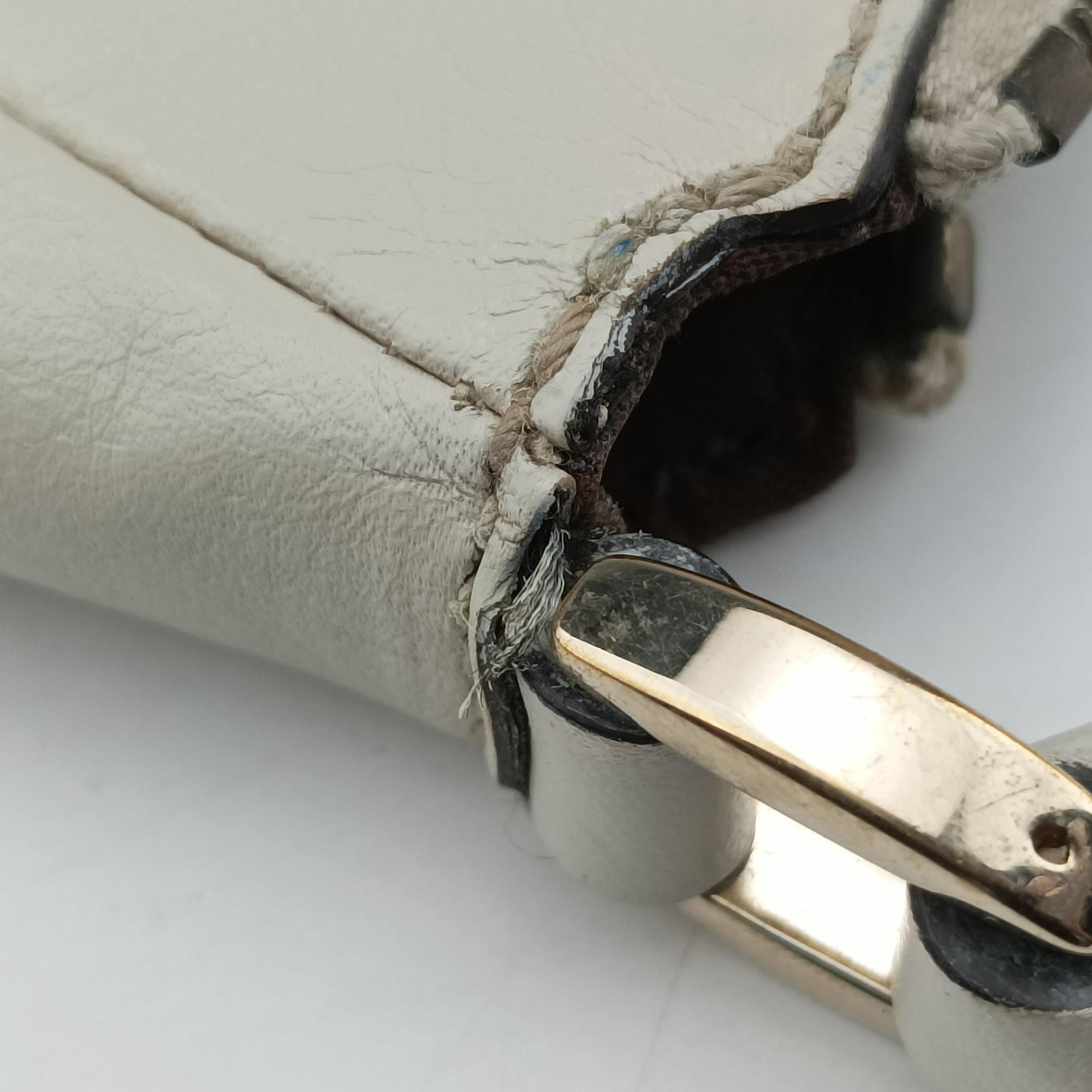 Pre-owned Gucci Abbey D-ring Hobo Beige×White canvas×leather 189833 handbag | stylenewstar