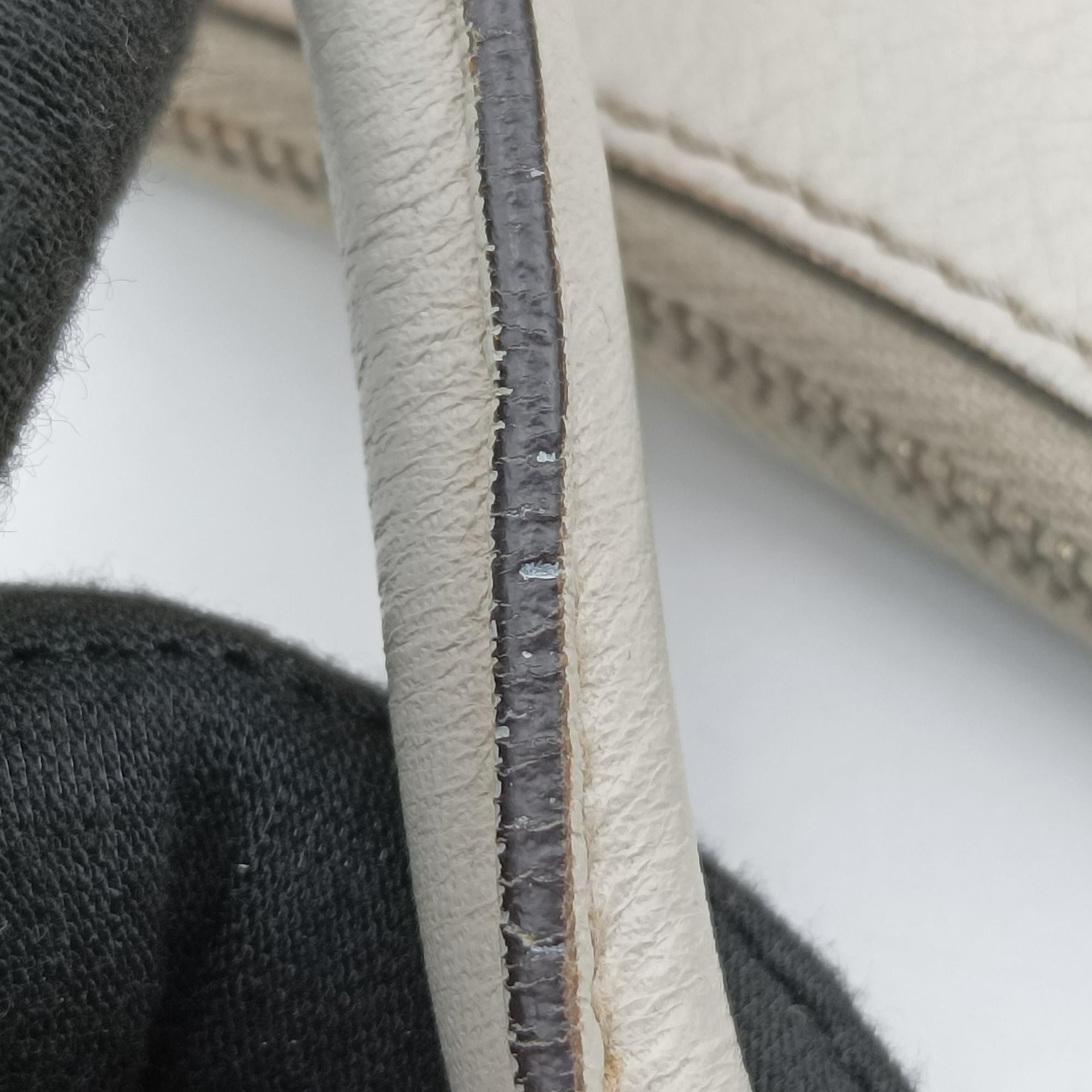 Pre-owned Gucci Abbey D-ring Hobo Beige×White canvas×leather 189833 handbag | stylenewstar