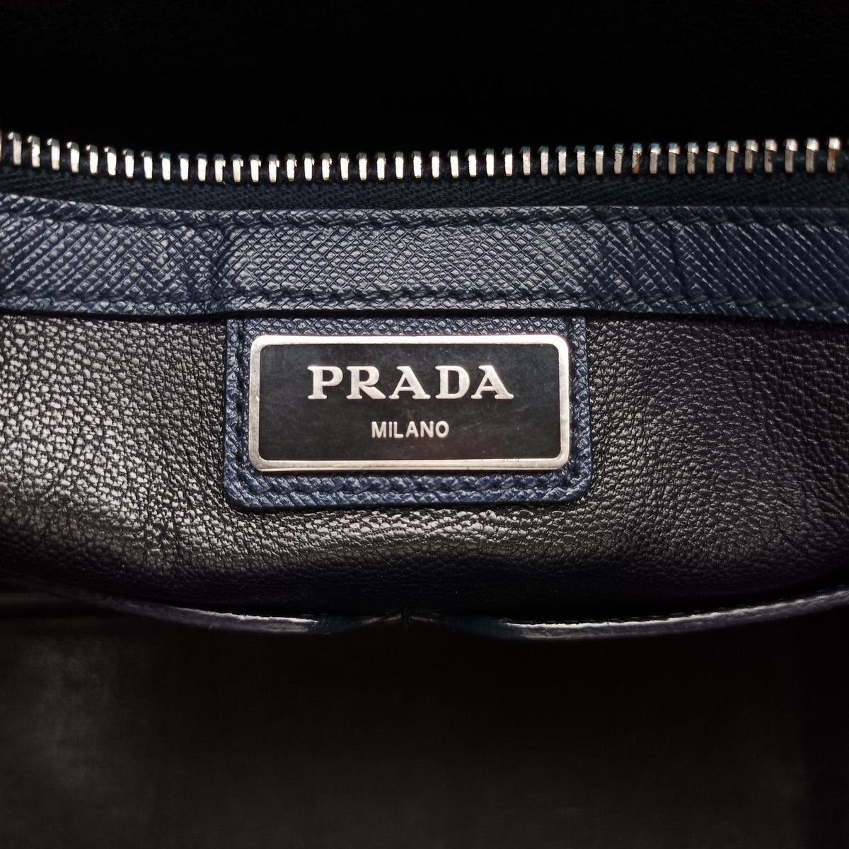 Pre-owned Prada Business Briefcase Navy SAFFIANO Leather 2VE011 shoulderbag | stylenewstar