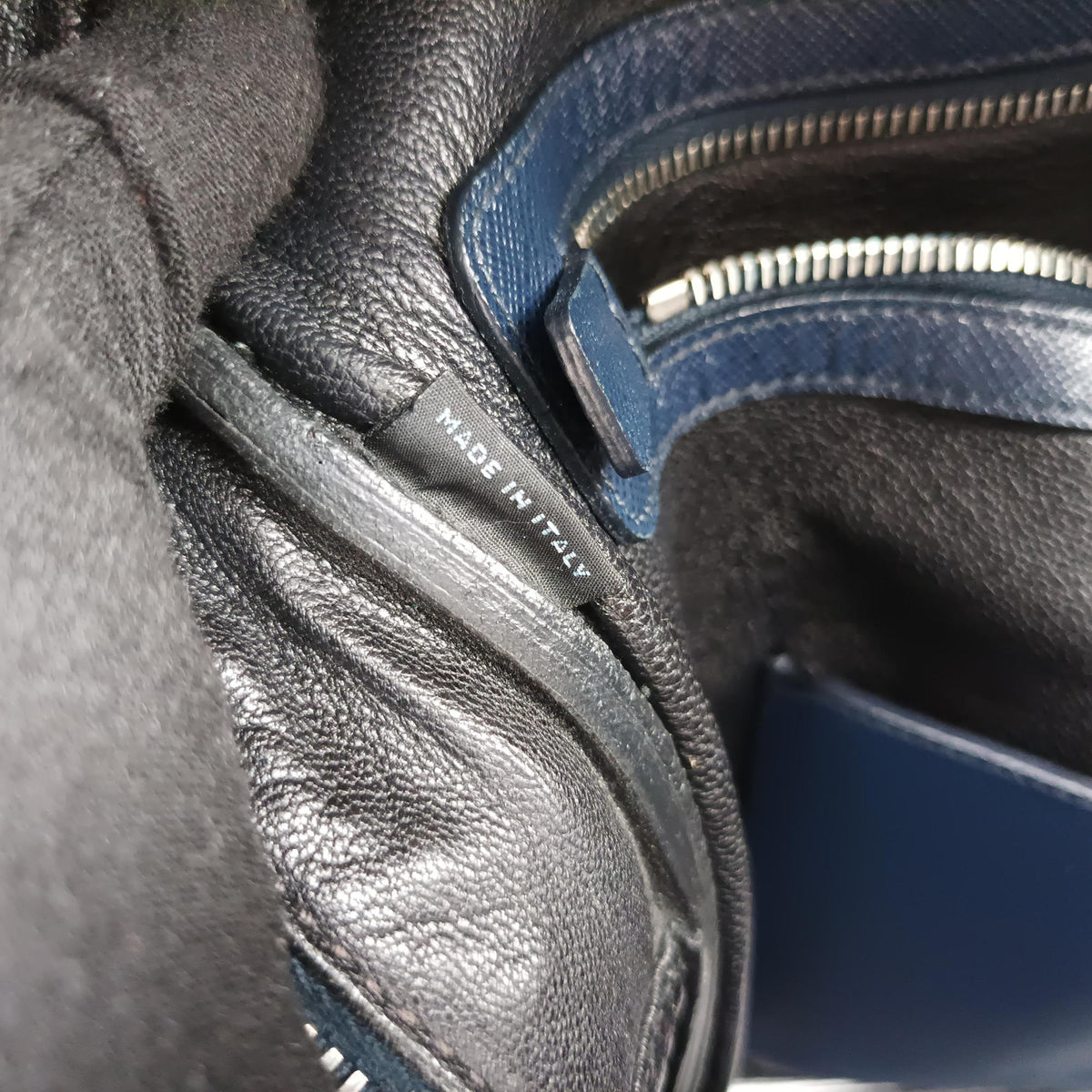 Pre-owned Prada Business Briefcase Navy SAFFIANO Leather 2VE011 shoulderbag | stylenewstar