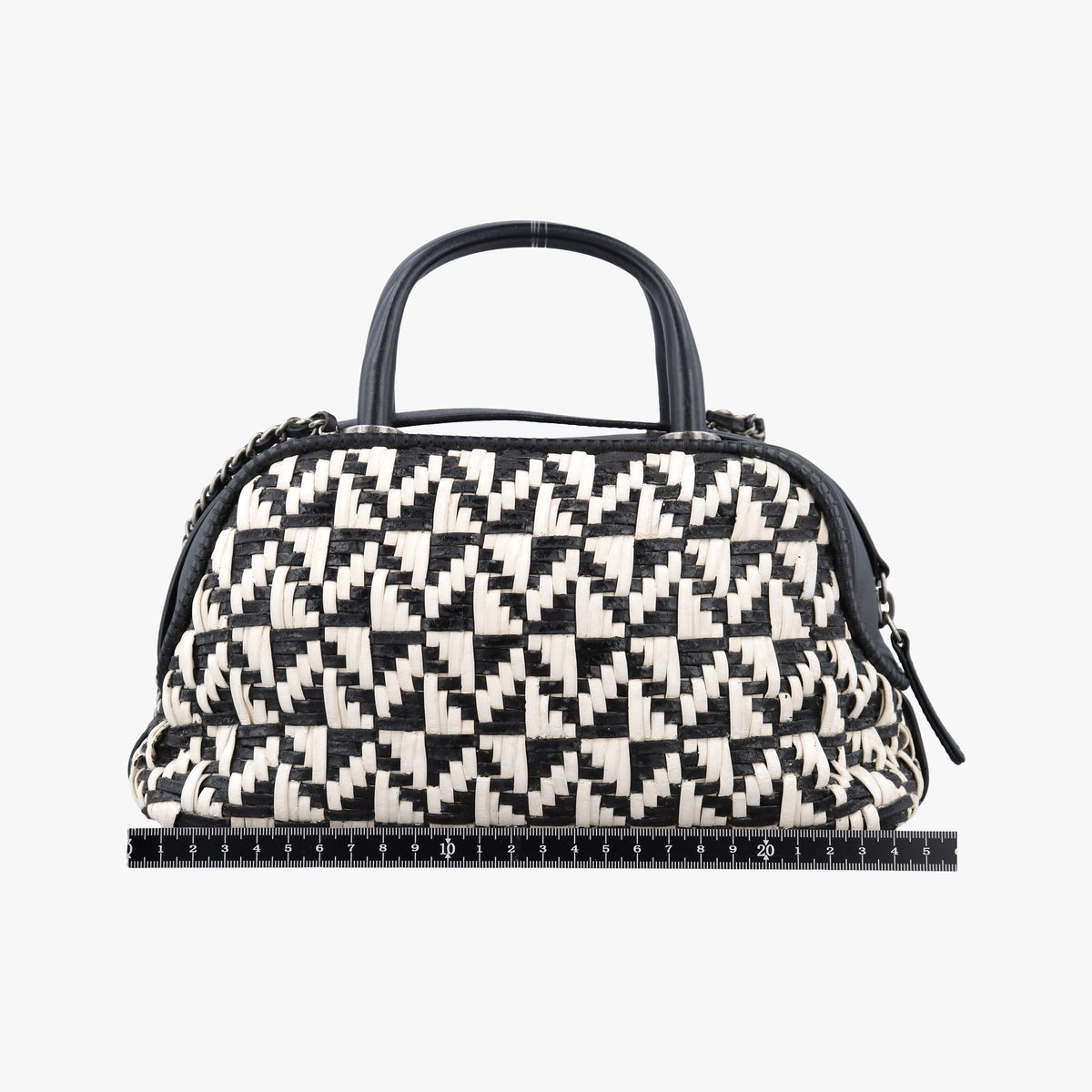 Vintage Chanel CC Woven Bowling White x Black Leather A93123 handbag | stylenewstar