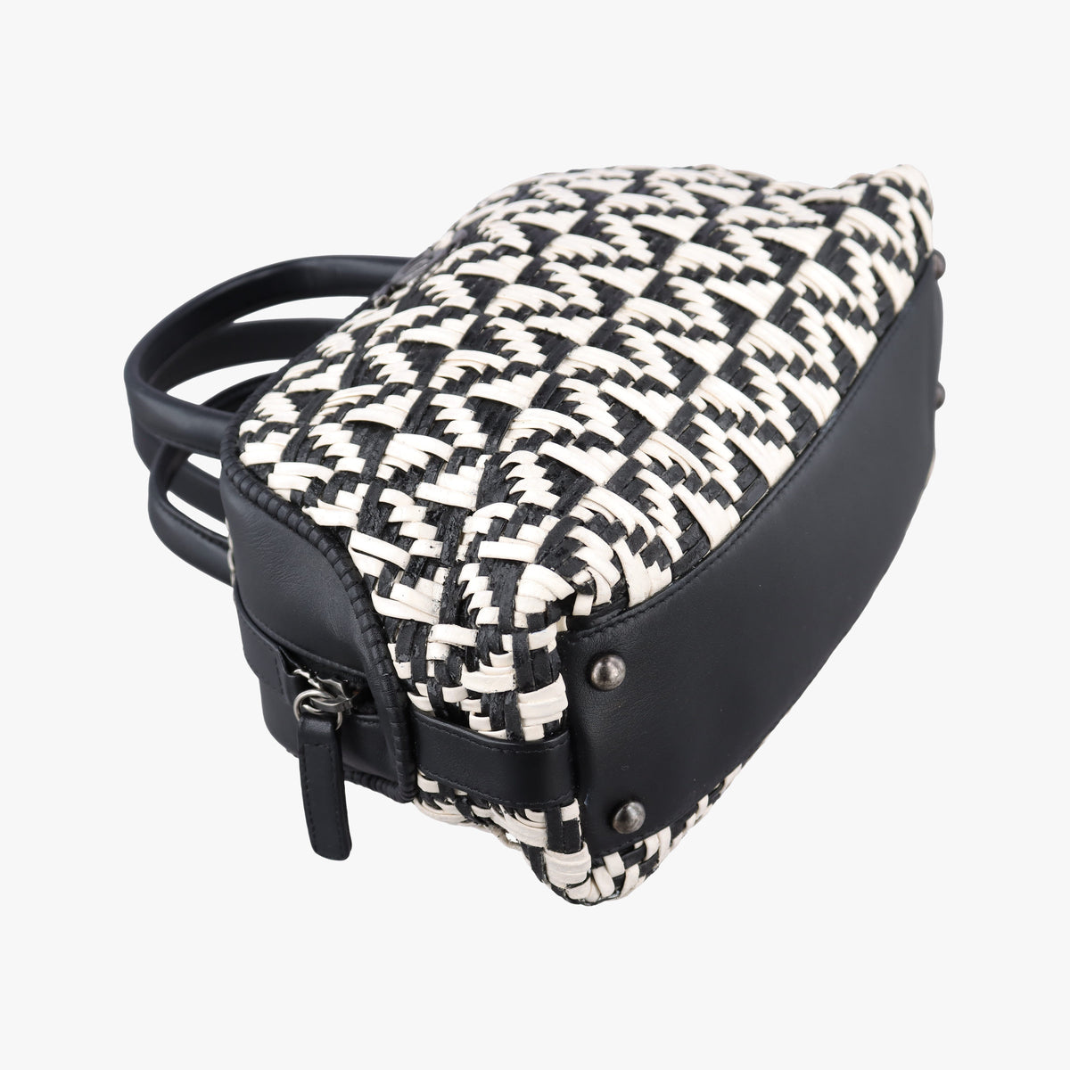 Vintage Chanel CC Woven Bowling White x Black Leather A93123 handbag | stylenewstar
