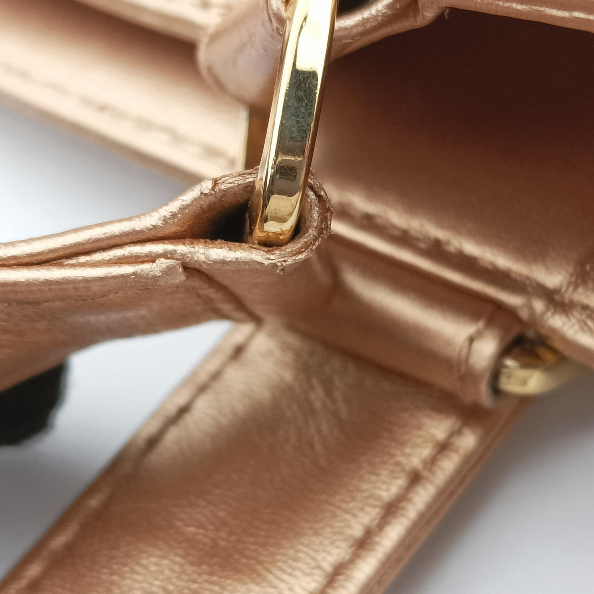 Pre-owned Chanel Choco Bar Golden lambskin A17443 handbag | stylenewstar