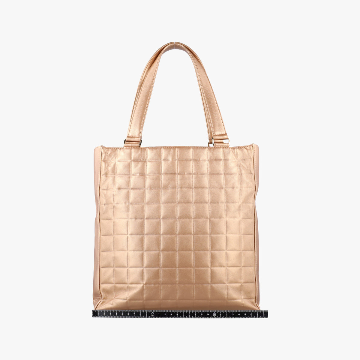 Pre-owned Chanel Choco Bar Golden lambskin A17443 handbag | stylenewstar