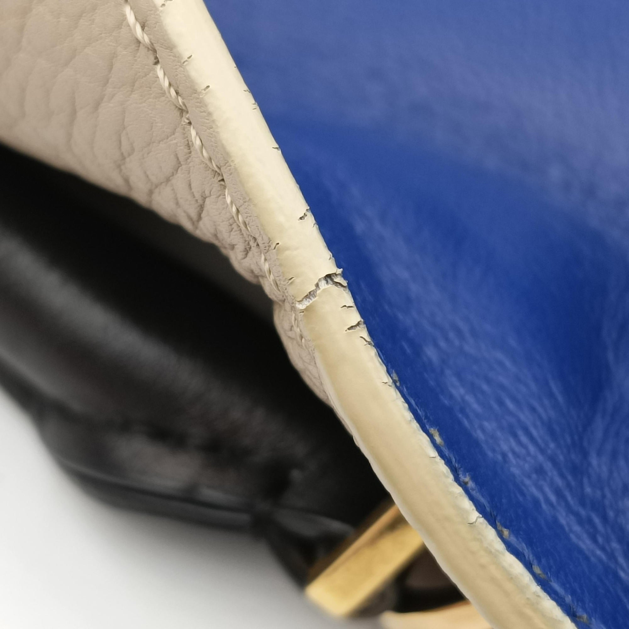 Pre-owned Celine Trapeze Beige×black×blue Suede × leather  shoulderbag | stylenewstar