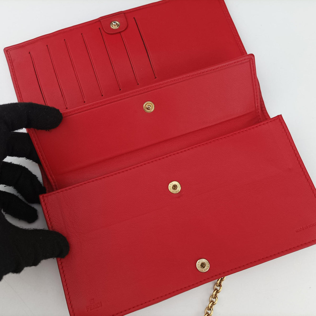 Pre-owned Fendi Embossed Logo Red lambskin 8M0219 shoulderbag | stylenewstar