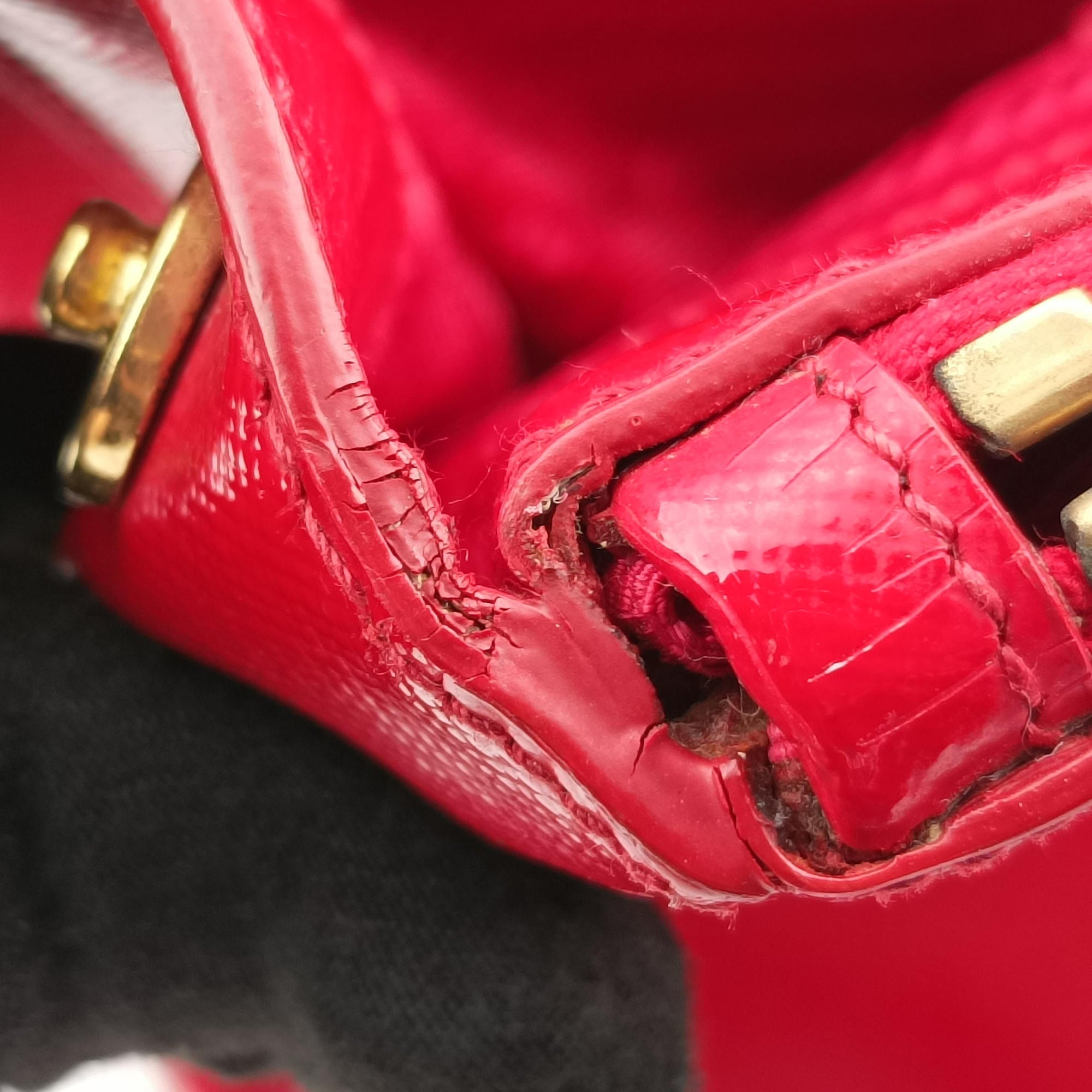 Pre-owned Prada Galleria Red SAFFIANO Patent BN1801 shoulderbag | stylenewstar