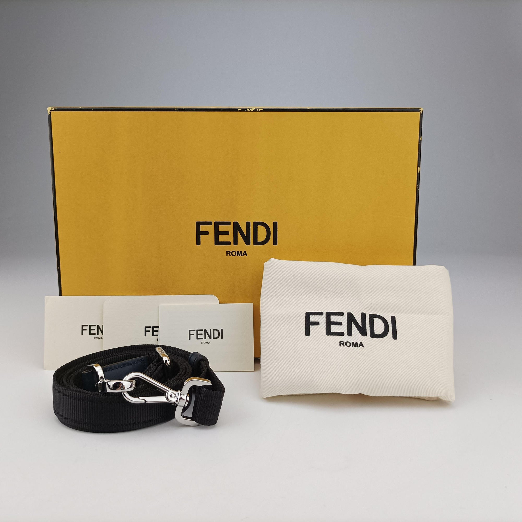 Pre-owned Fendi Zucca Soft Trunk Phone Pouch Brown canvas 7AS139 shoulderbag | stylenewstar