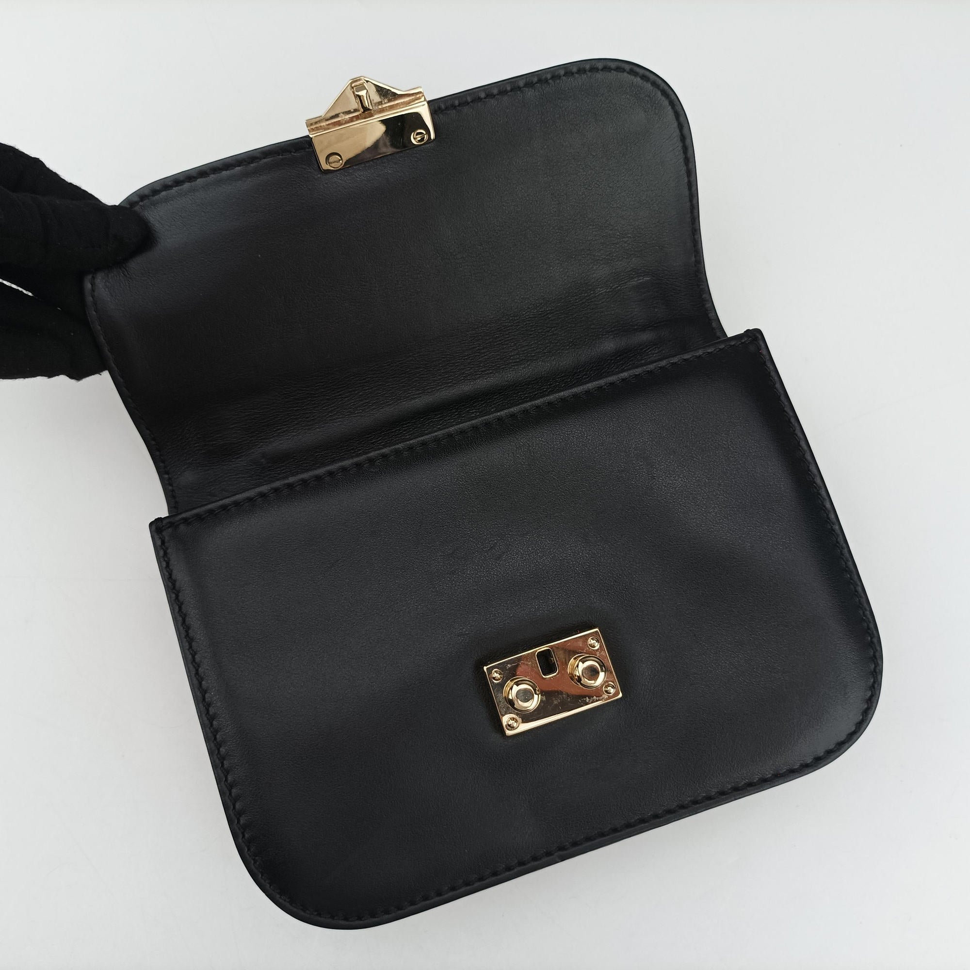 Pre-owned Valentino Rockstud Glam Lock Black Leather  shoulderbag | stylenewstar