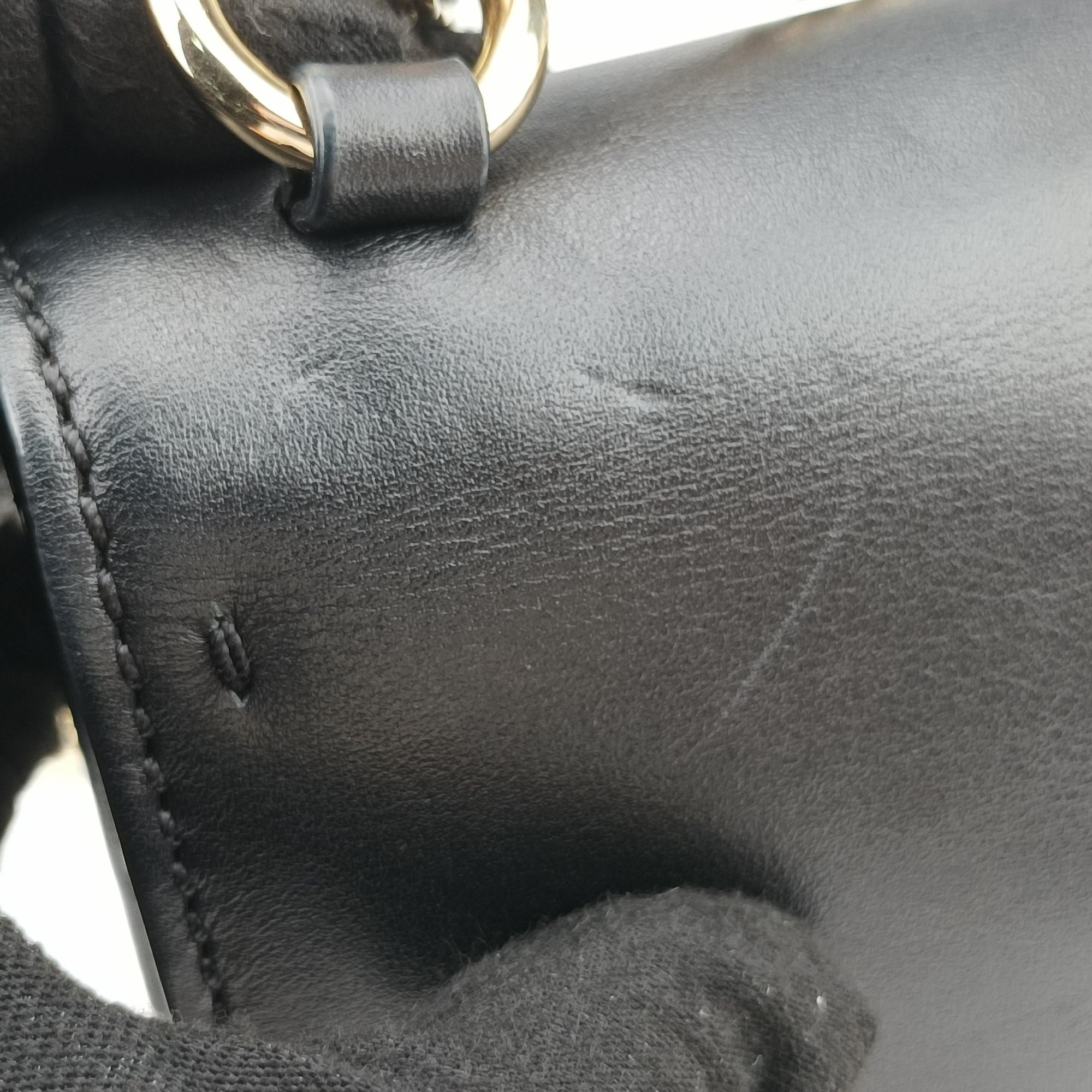 Pre-owned Valentino Rockstud Glam Lock Black Leather  shoulderbag | stylenewstar