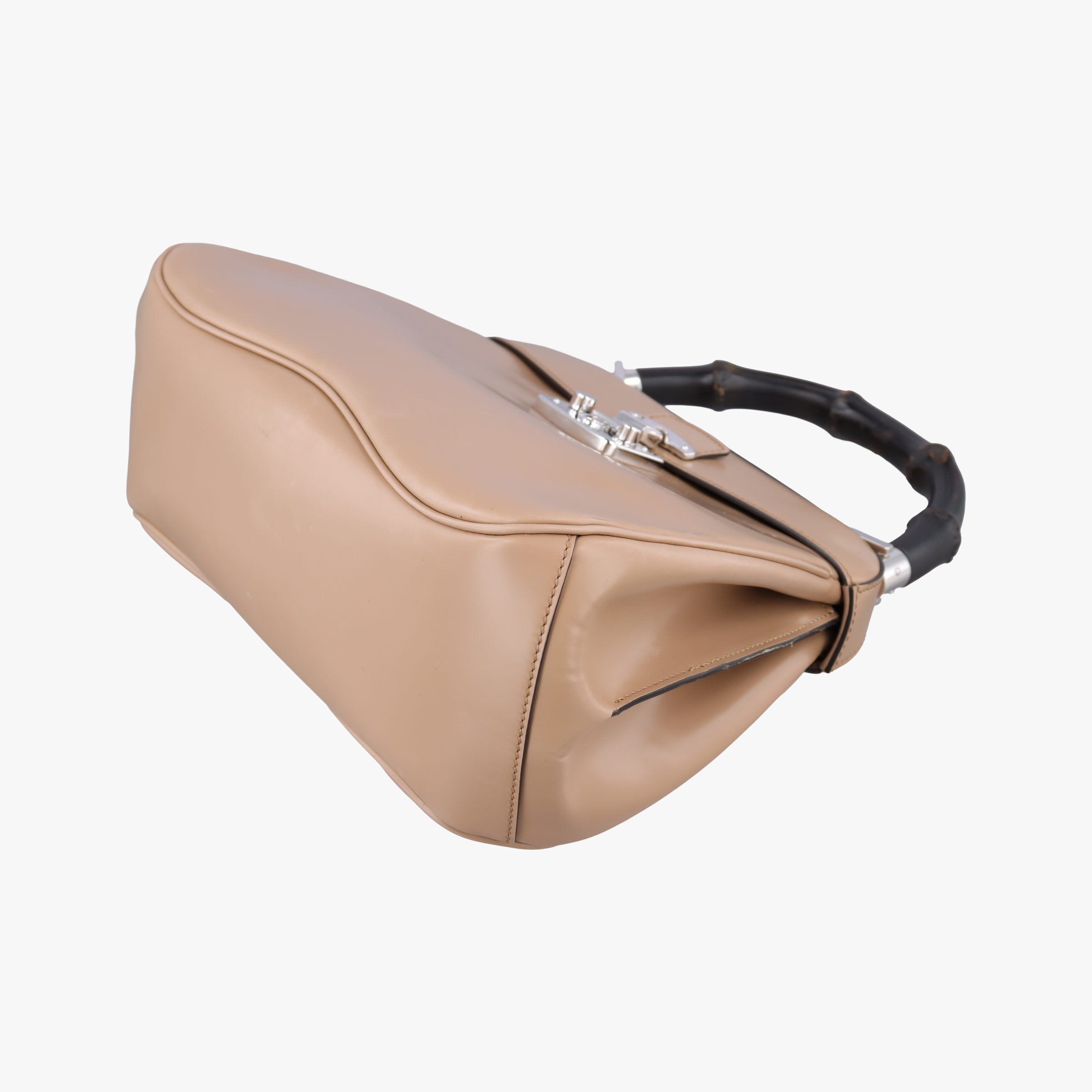 Pre-owned Gucci Bamboo Beige leather 331830 handbag | stylenewstar