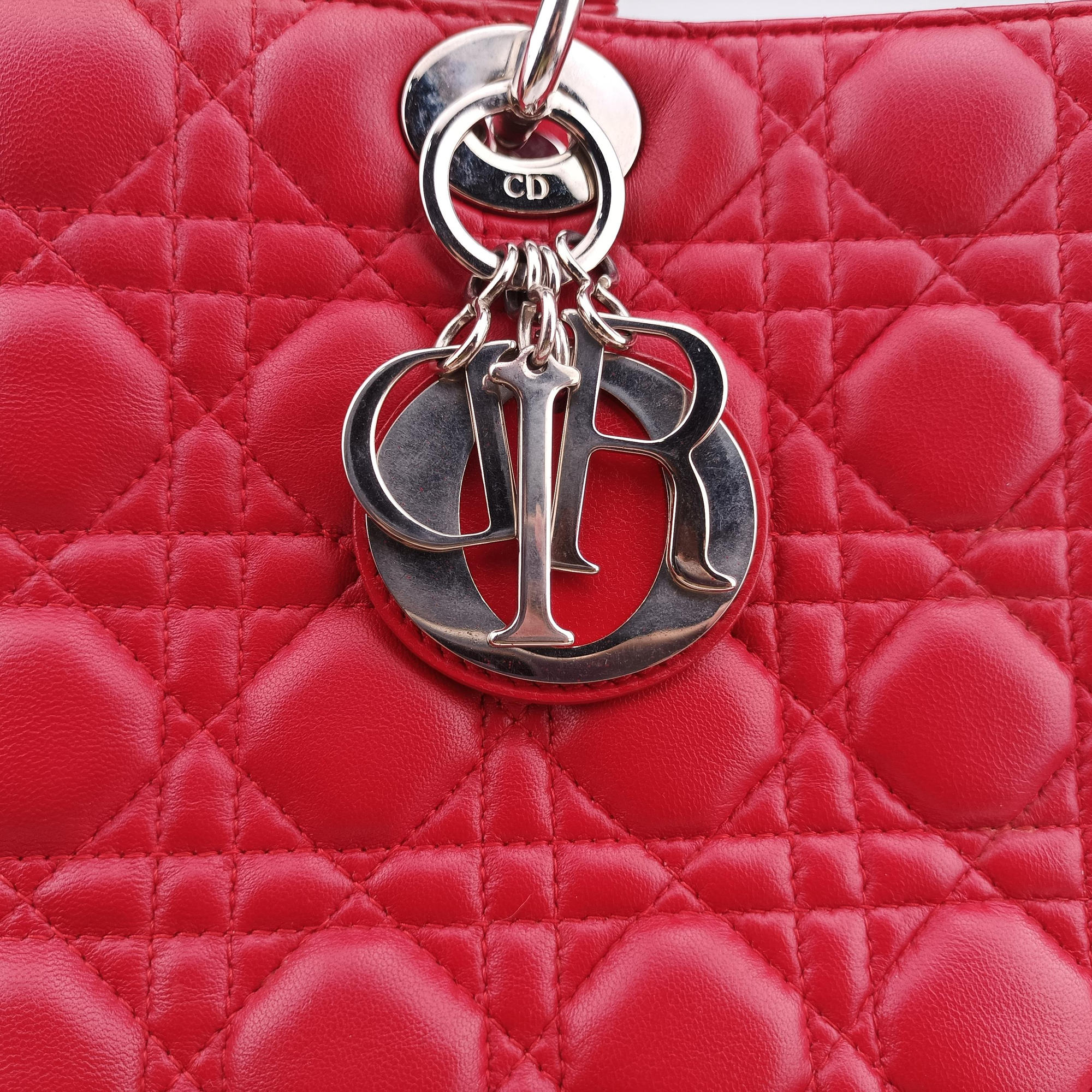 Pre-owned Christian Dior Lady Dior Red lambskin  handbag | stylenewstar
