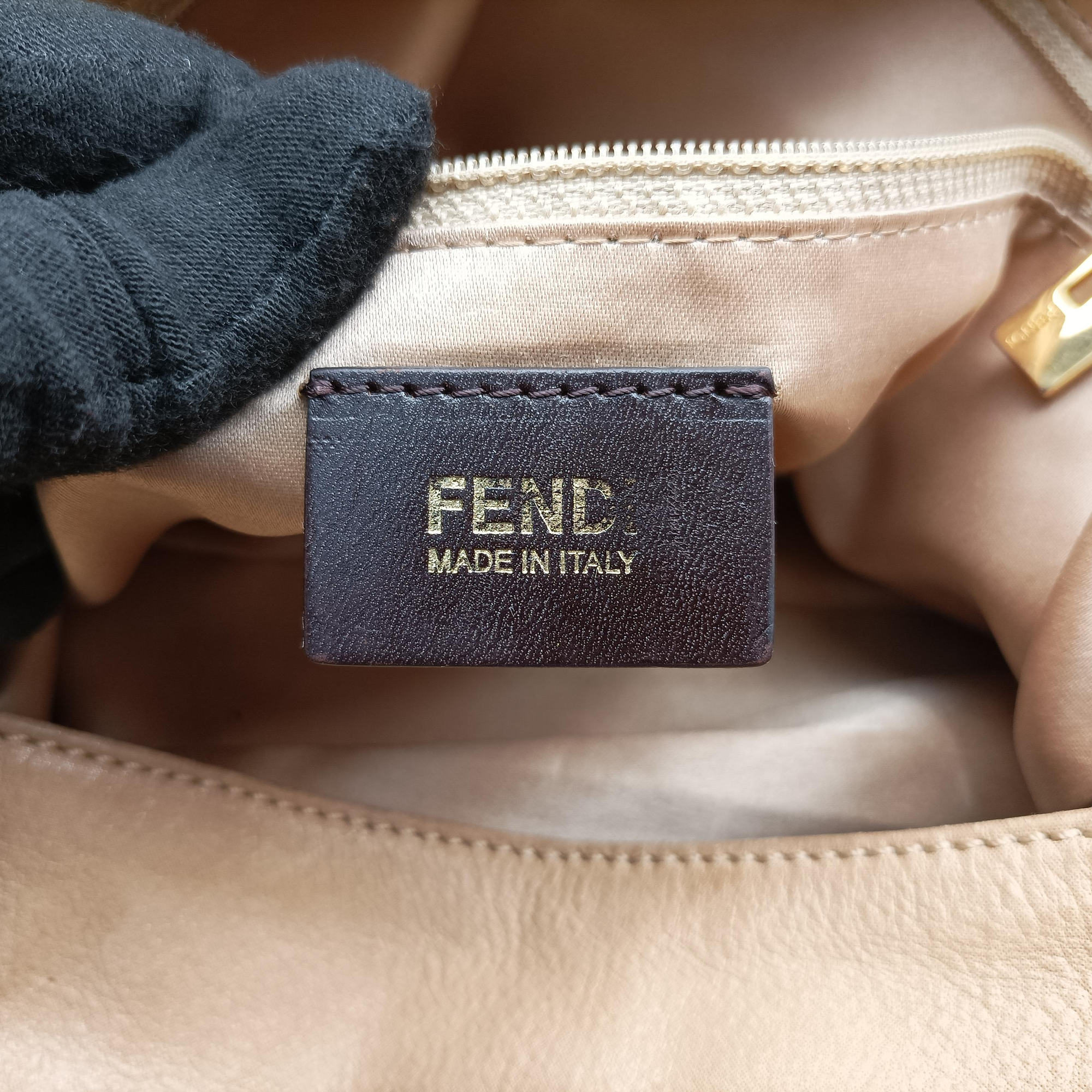 Pre-owned Fendi Big Mamma Forever Flap Beige Leather 8BR638 shoulderbag | stylenewstar