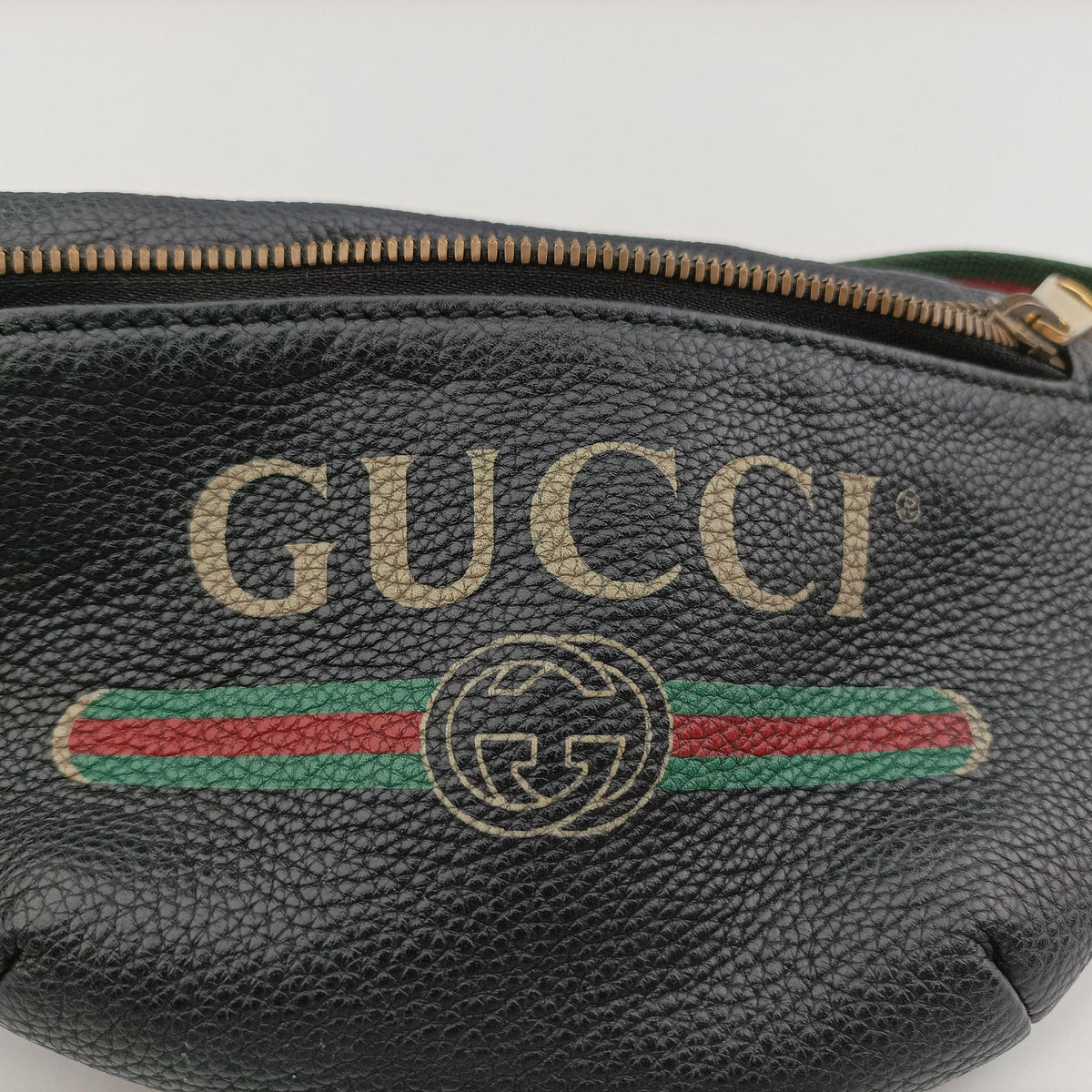 Secondhand Gucci Print Black Leather 527792 bum bag/waist bag | stylenewstar