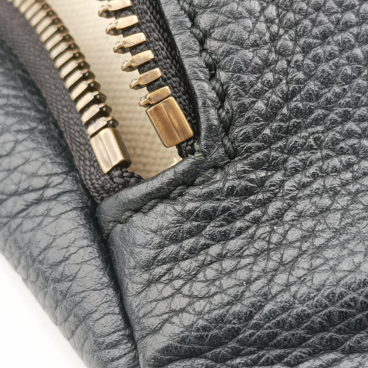 Secondhand Gucci Print Black Leather 527792 bum bag/waist bag | stylenewstar