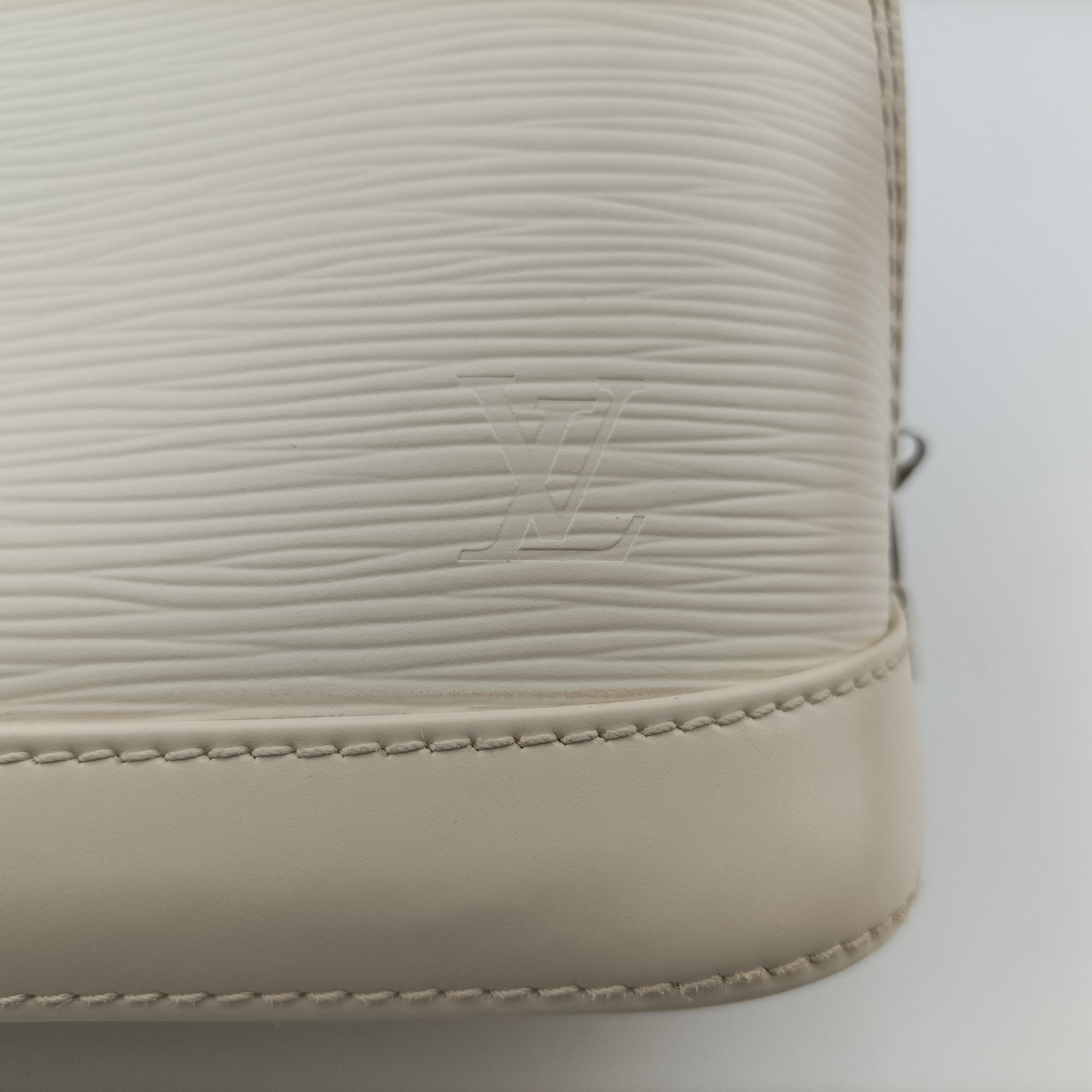Pre-owned Louis Vuitton Alma BB IVOIRE Epi M4085J shoulderbag | stylenewstar