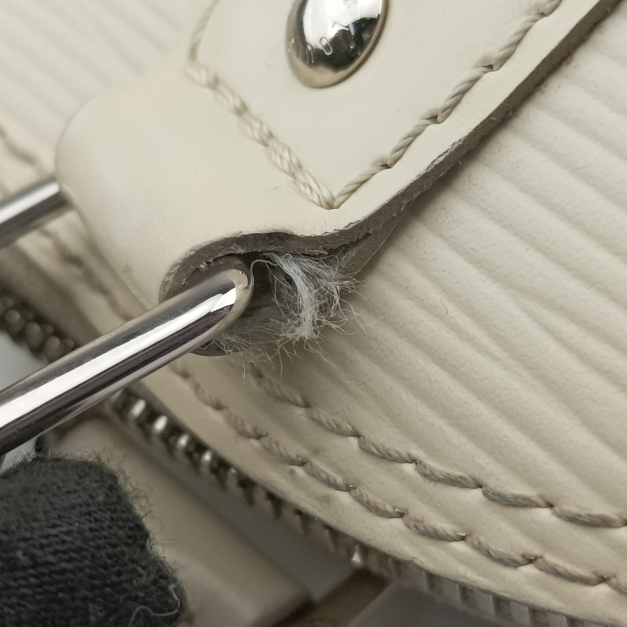 Pre-owned Louis Vuitton Alma BB IVOIRE Epi M4085J shoulderbag | stylenewstar