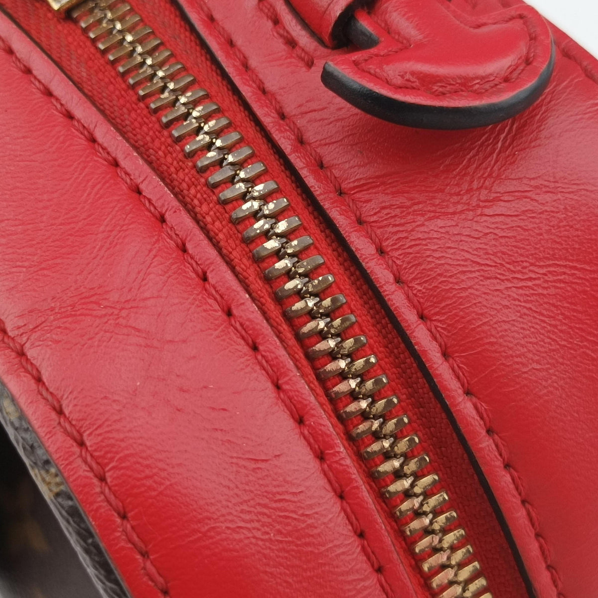 Secondhand Louis Vuitton SAINTONGE brown×COQUELICOT Monogram Canvas×calf leather M43556 shoulderbag | stylenewstar